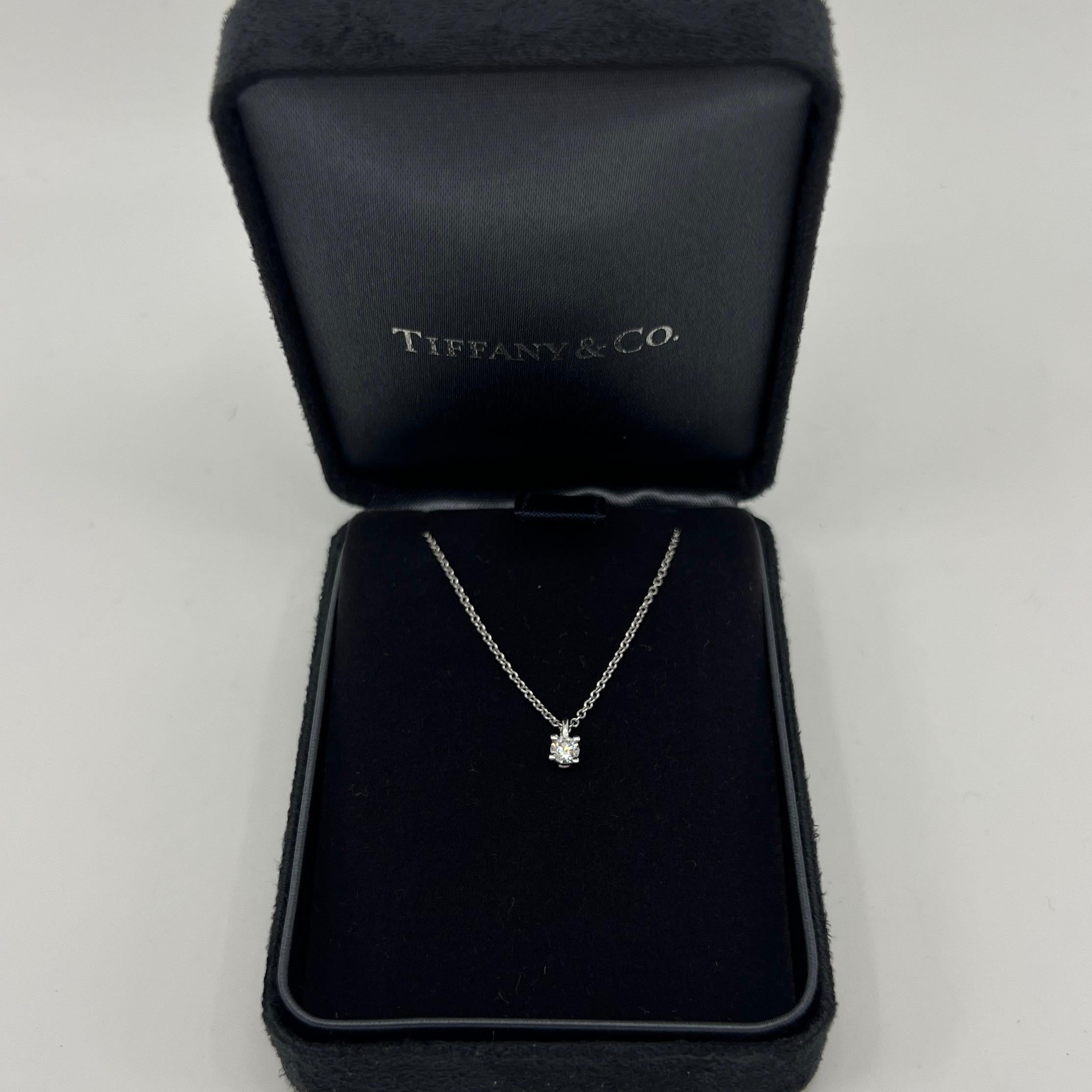 Tiffany & Co. 0.17ct Natural Round Diamond Platinum Solitaire Pendant Necklace In Excellent Condition For Sale In Birmingham, GB