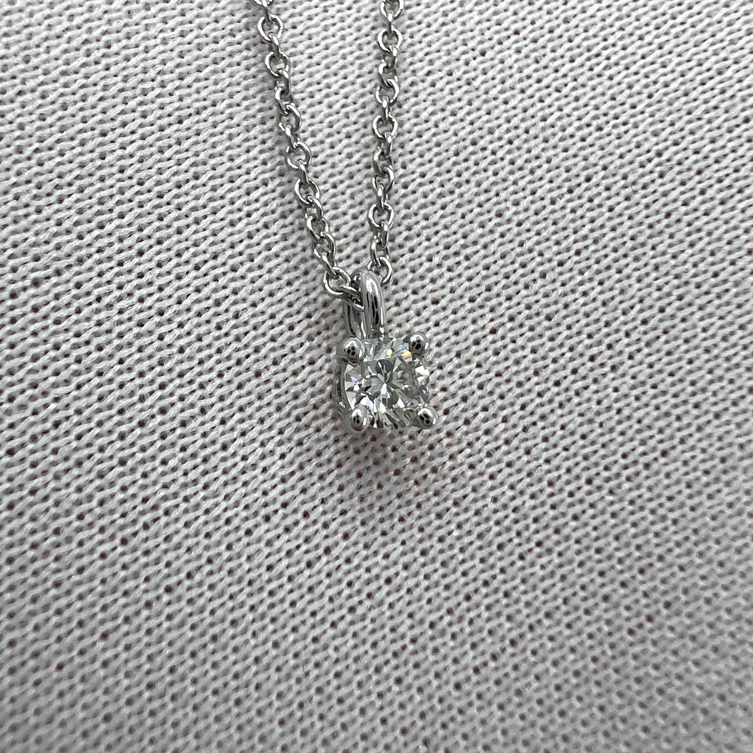 Tiffany & Co. 0.17ct Natural Round Diamond Platinum Solitaire Pendant Necklace For Sale 1