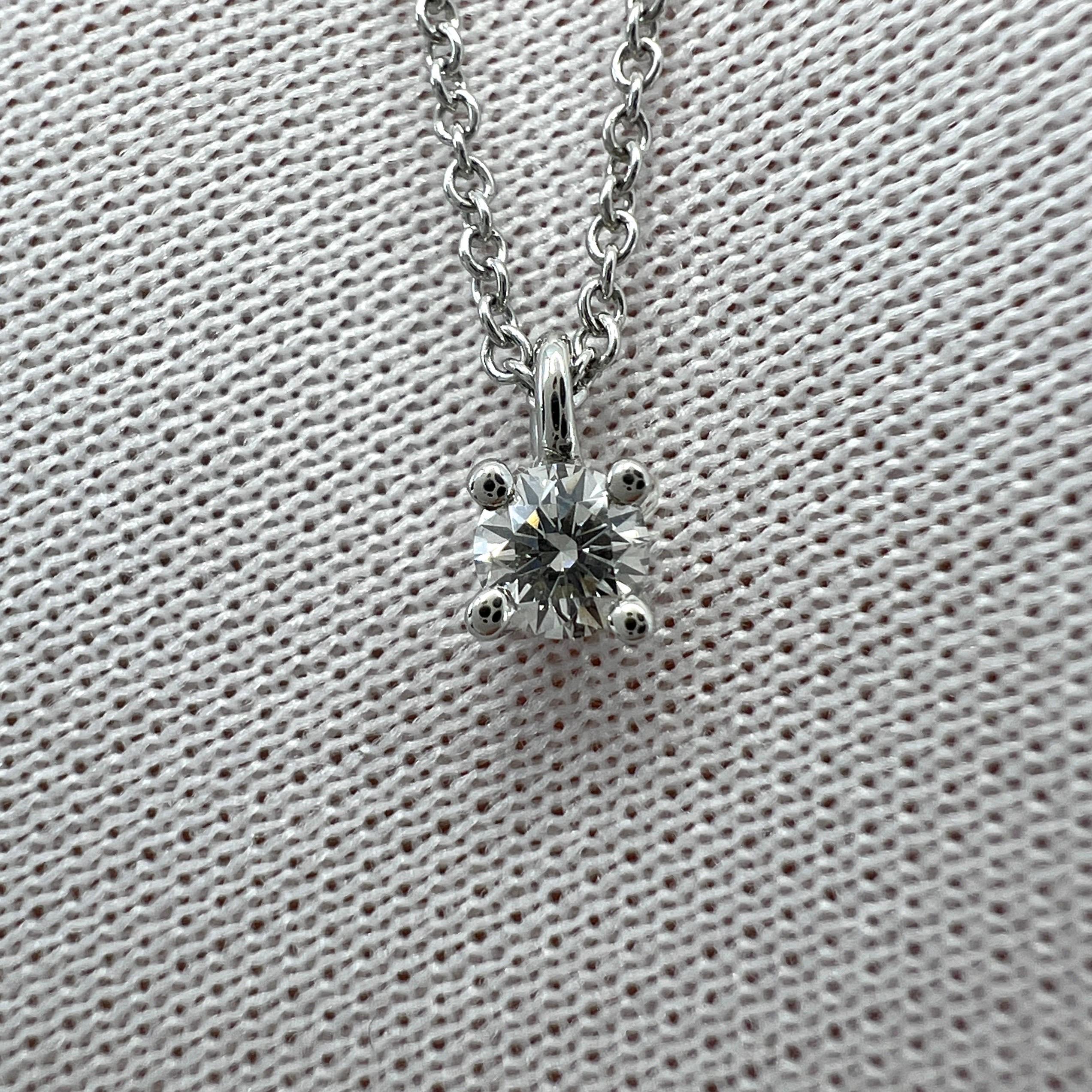 Tiffany & Co. 0.17ct Natural Round Diamond Platinum Solitaire Pendant Necklace For Sale 3