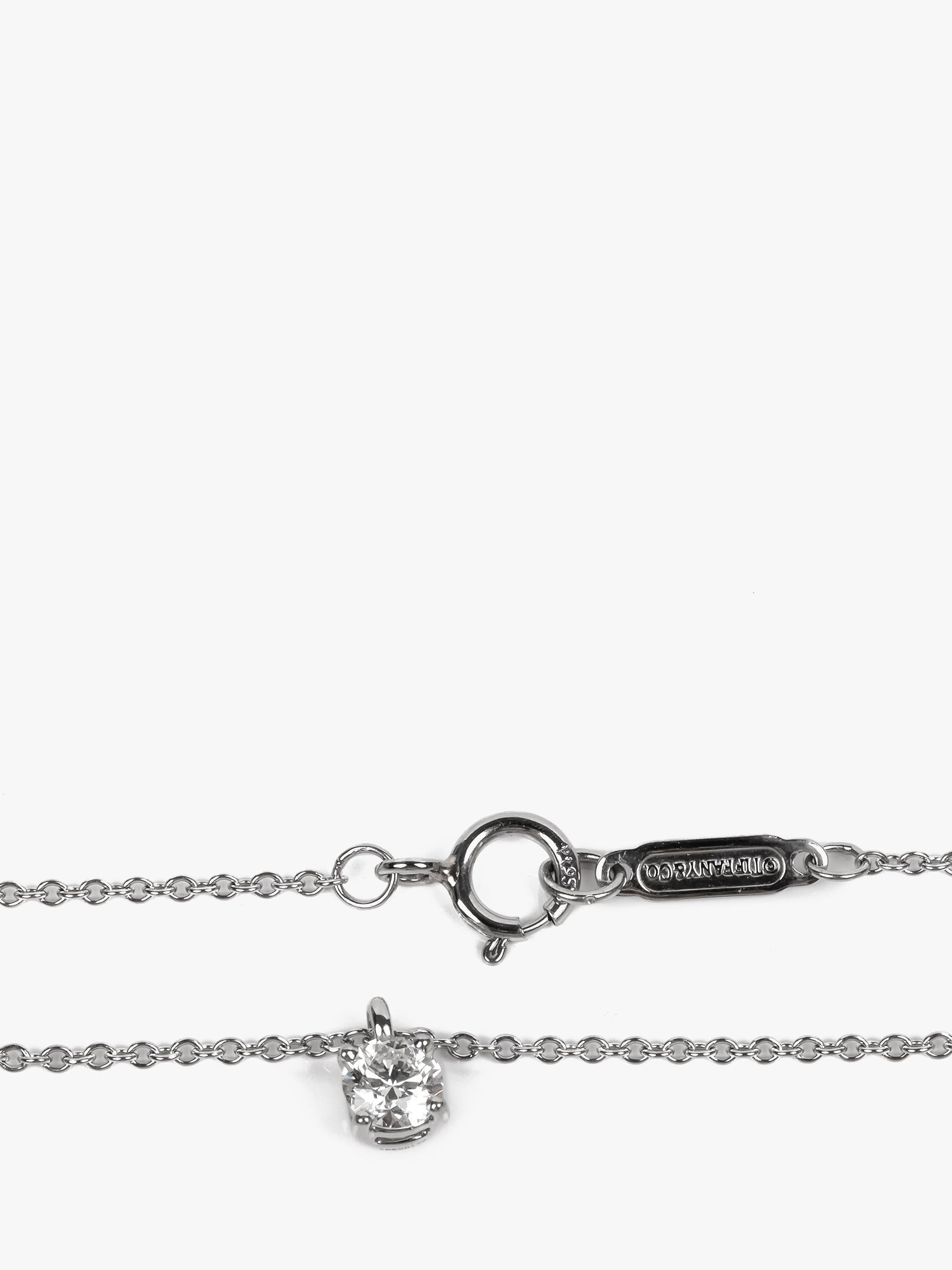 Tiffany & Co. 0.19ct Brillantschliff Diamant Platin Solitaire Anhänger Damen im Angebot