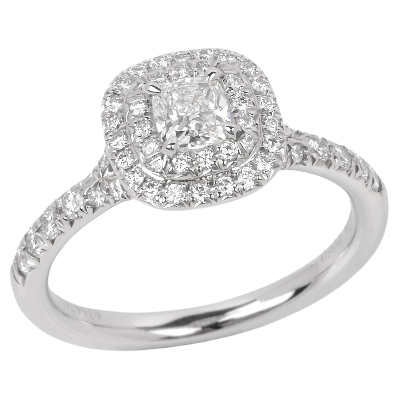 Tiffany & Co. Bague Soleste en platine avec diamant taille coussin de 0.24 carat en vente