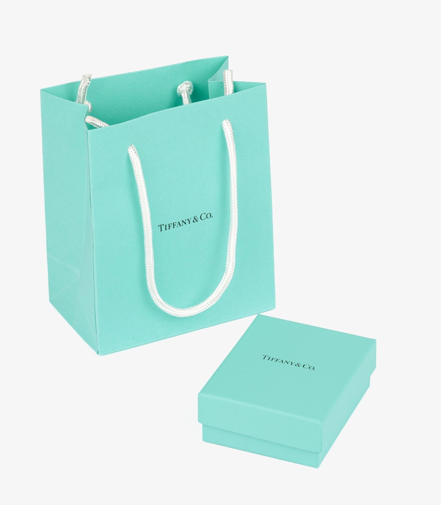 Tiffany & Co. Collana Mini Cuori in oro giallo 18ct con diamante da 0,25 ct. In condizioni buone in vendita a Bishop's Stortford, Hertfordshire