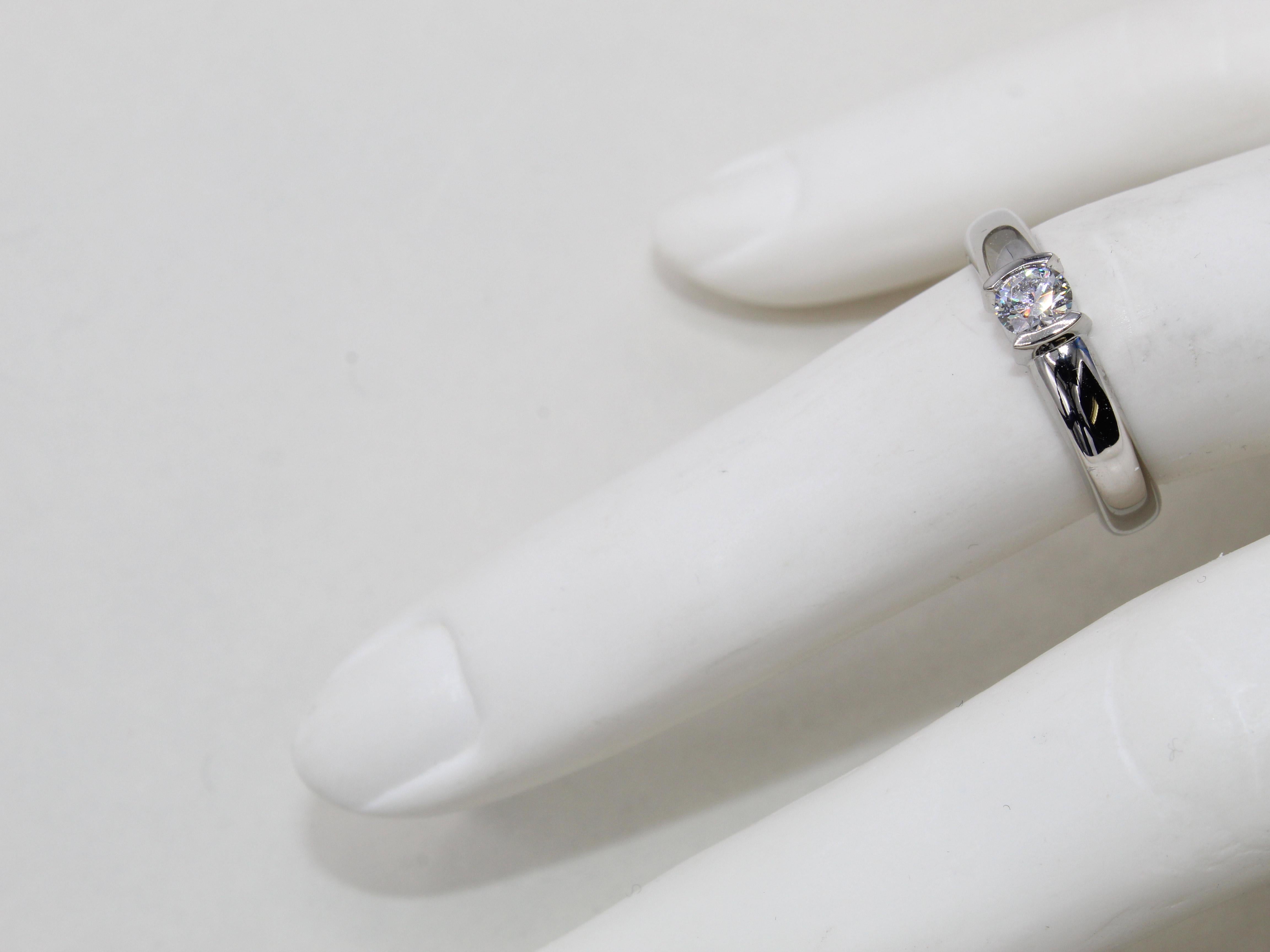 Verlobungsring aus Platin mit 0,26 Karat D VVS2 Diamant von Tiffany & Co. im Zustand „Neu“ in New York, NY