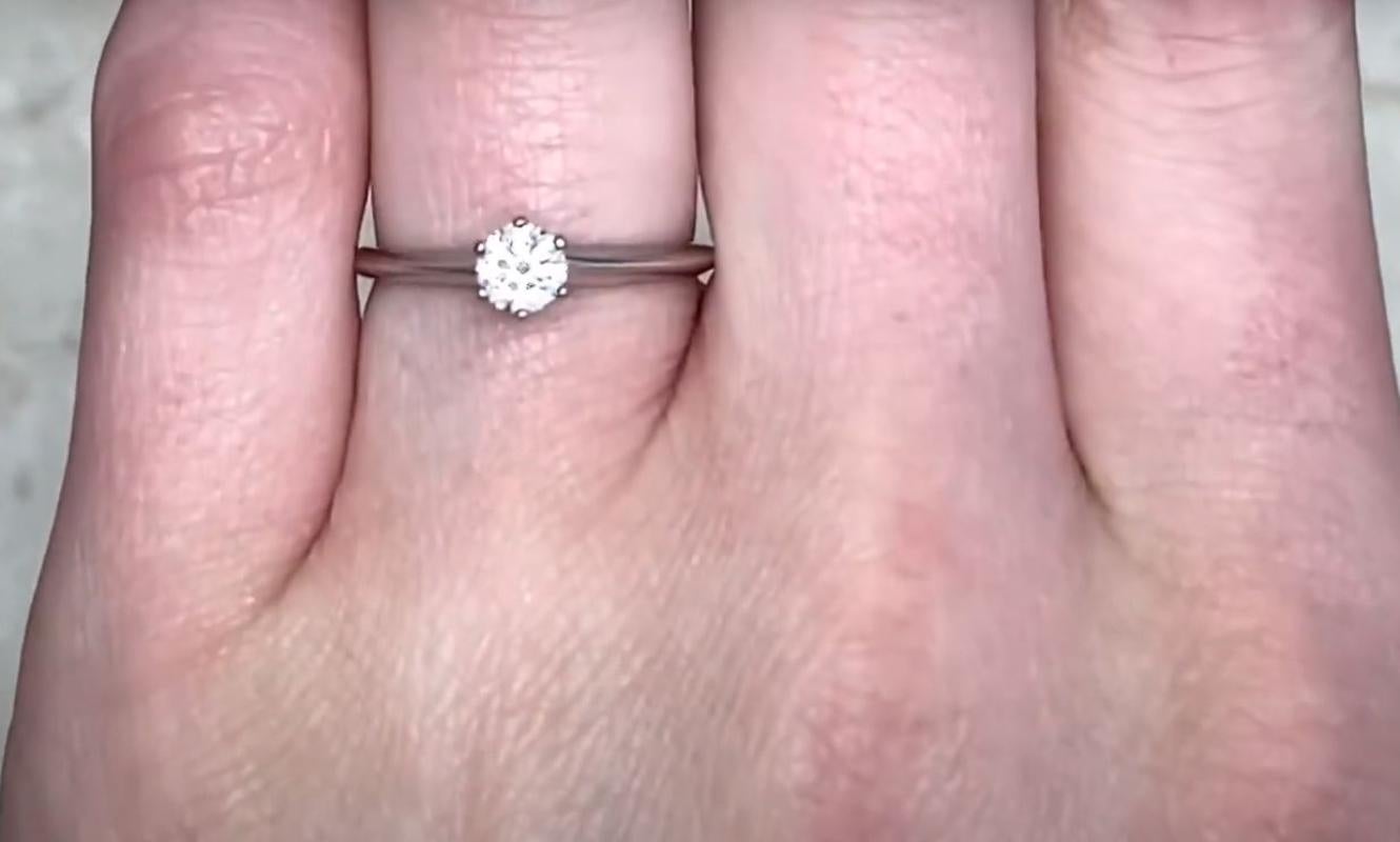 Tiffany & Co. 0.30ct Round Brilliant Cut Diamond Engagement Ring, Platinum In Excellent Condition For Sale In New York, NY