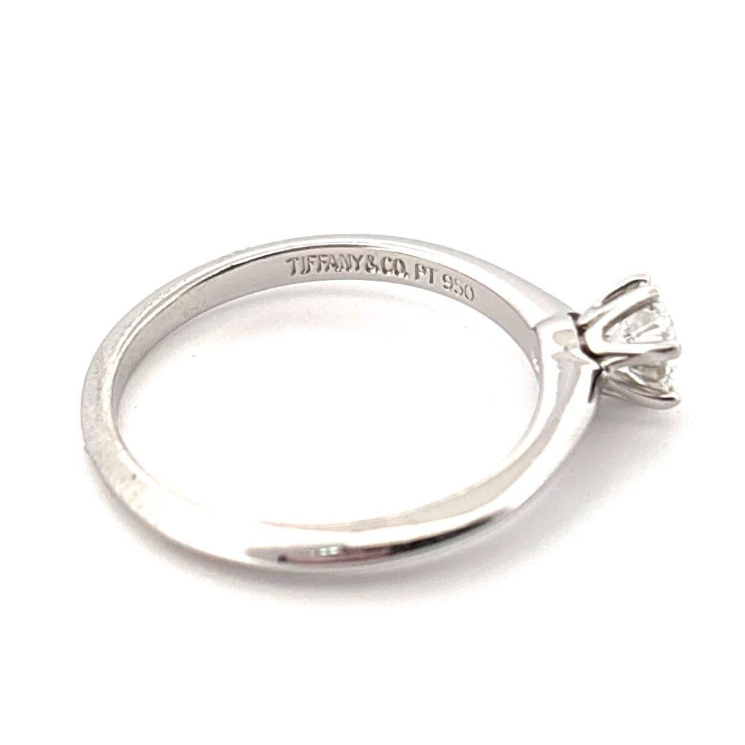 Tiffany & Co. 0,31 Karat H VVS1 Diamant-Verlobungsring (Moderne) im Angebot