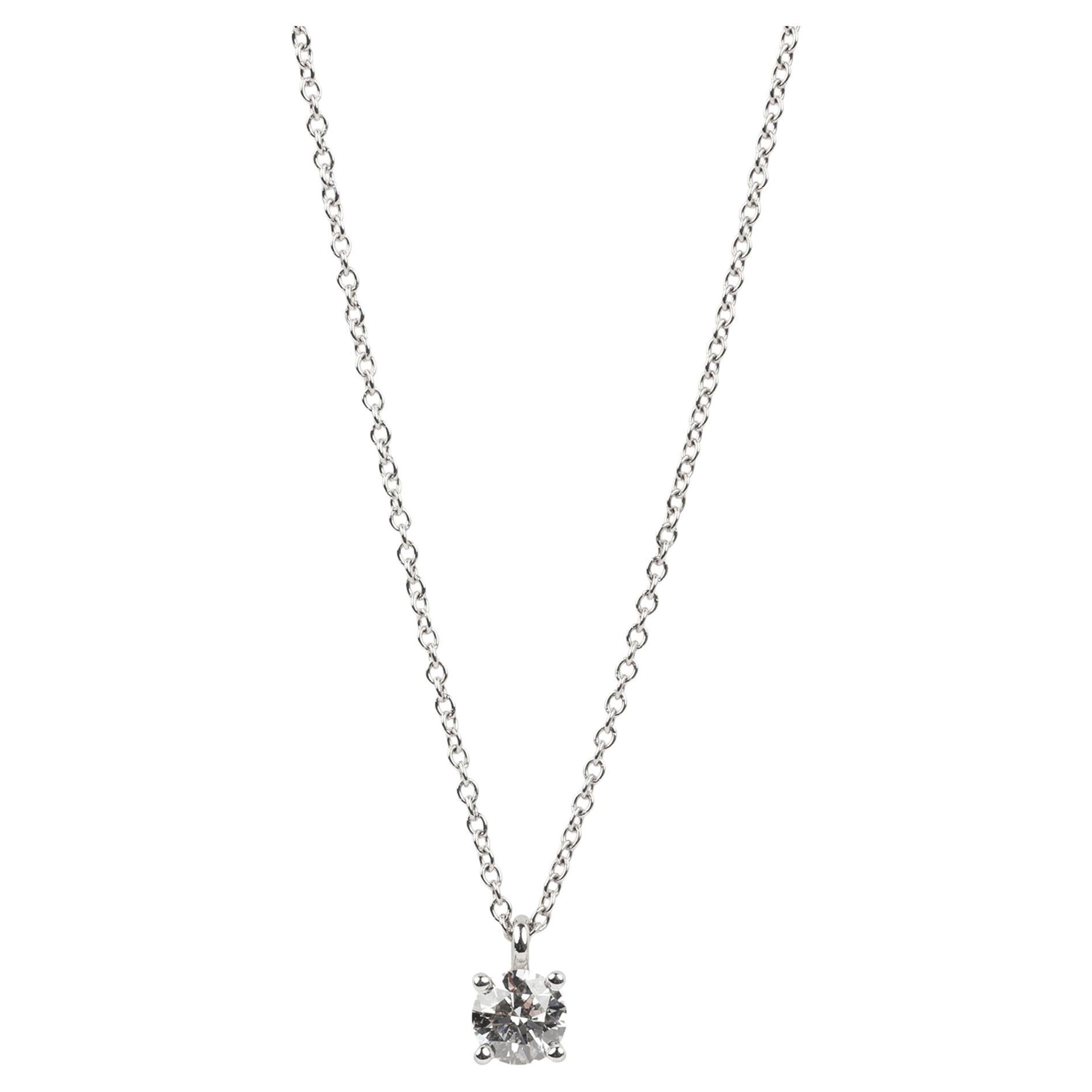Tiffany & Co. Ciondolo solitario in platino con diamante taglio Brilliante da 0.33 ct.