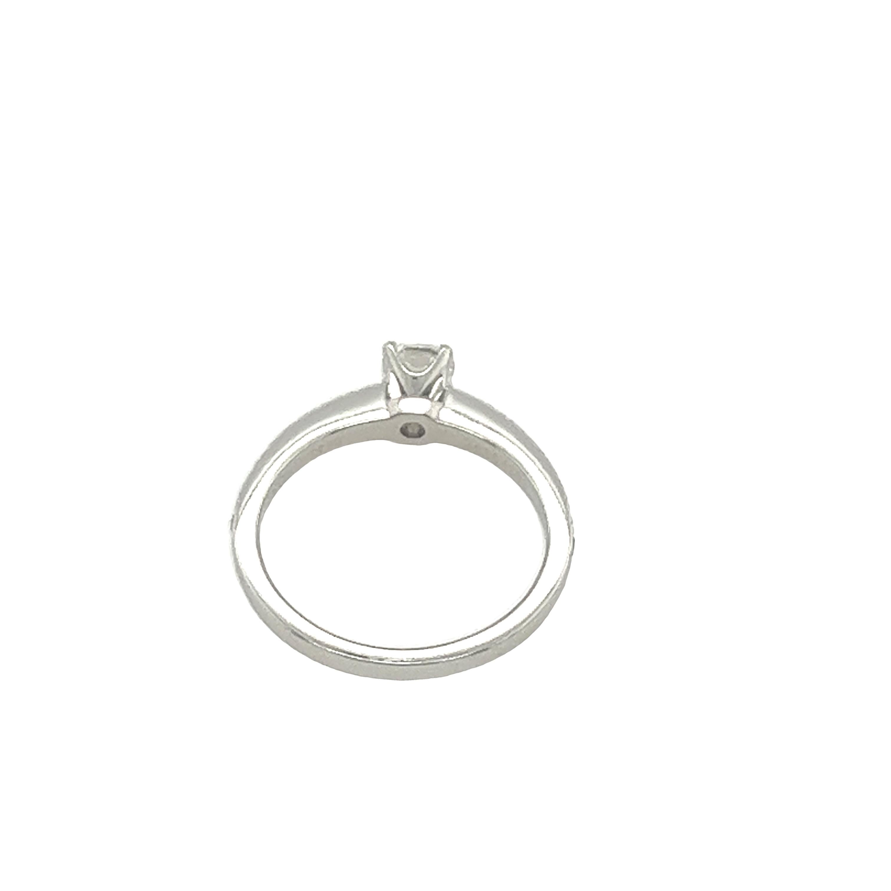 Tiffany & Co 0.33ct Square Cushion Diamond Engagement Ring set in Platinum  For Sale 3