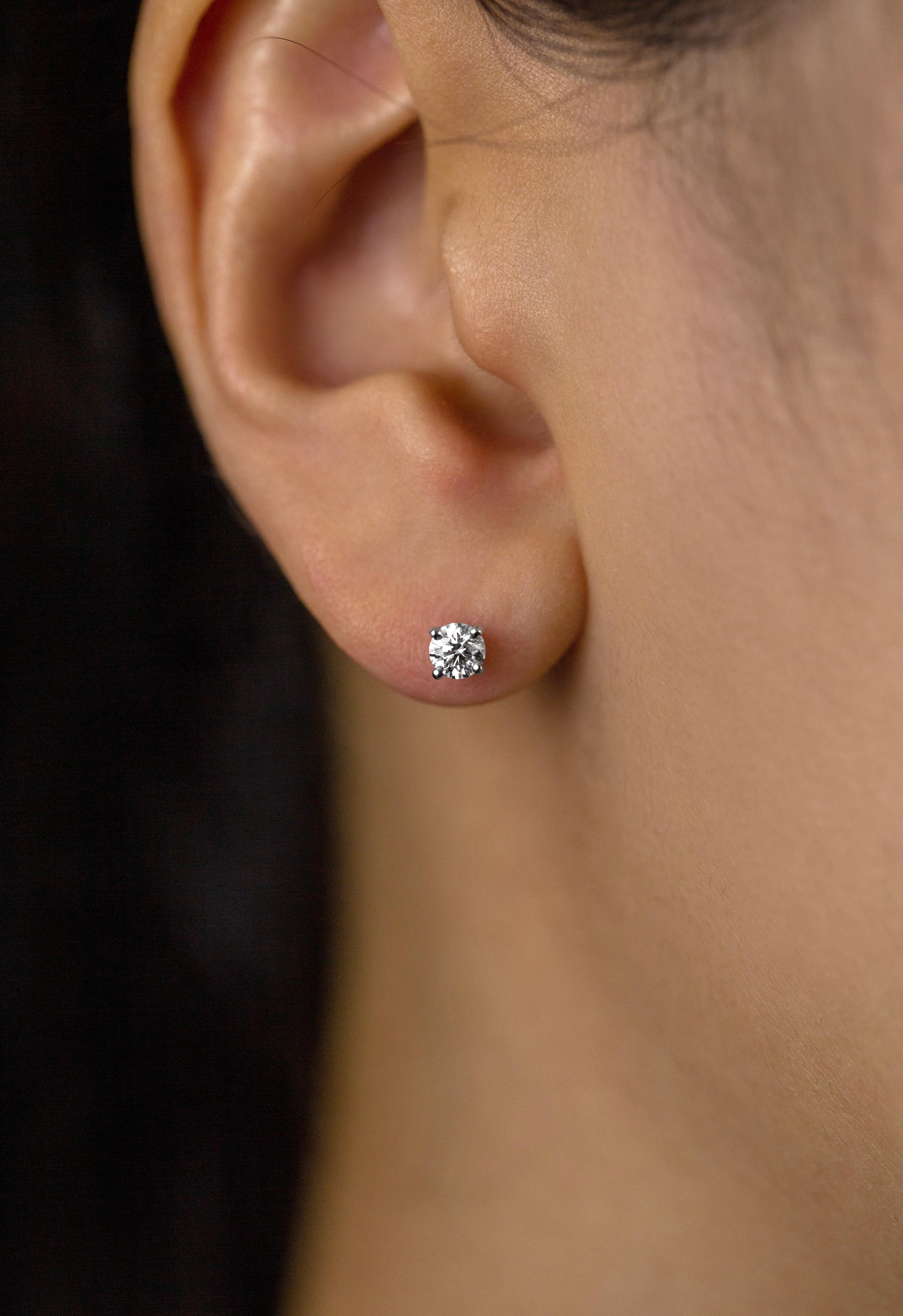 0.36 Carats Total Brilliant Round Shape Diamond Stud Earrings  In Good Condition For Sale In New York, NY