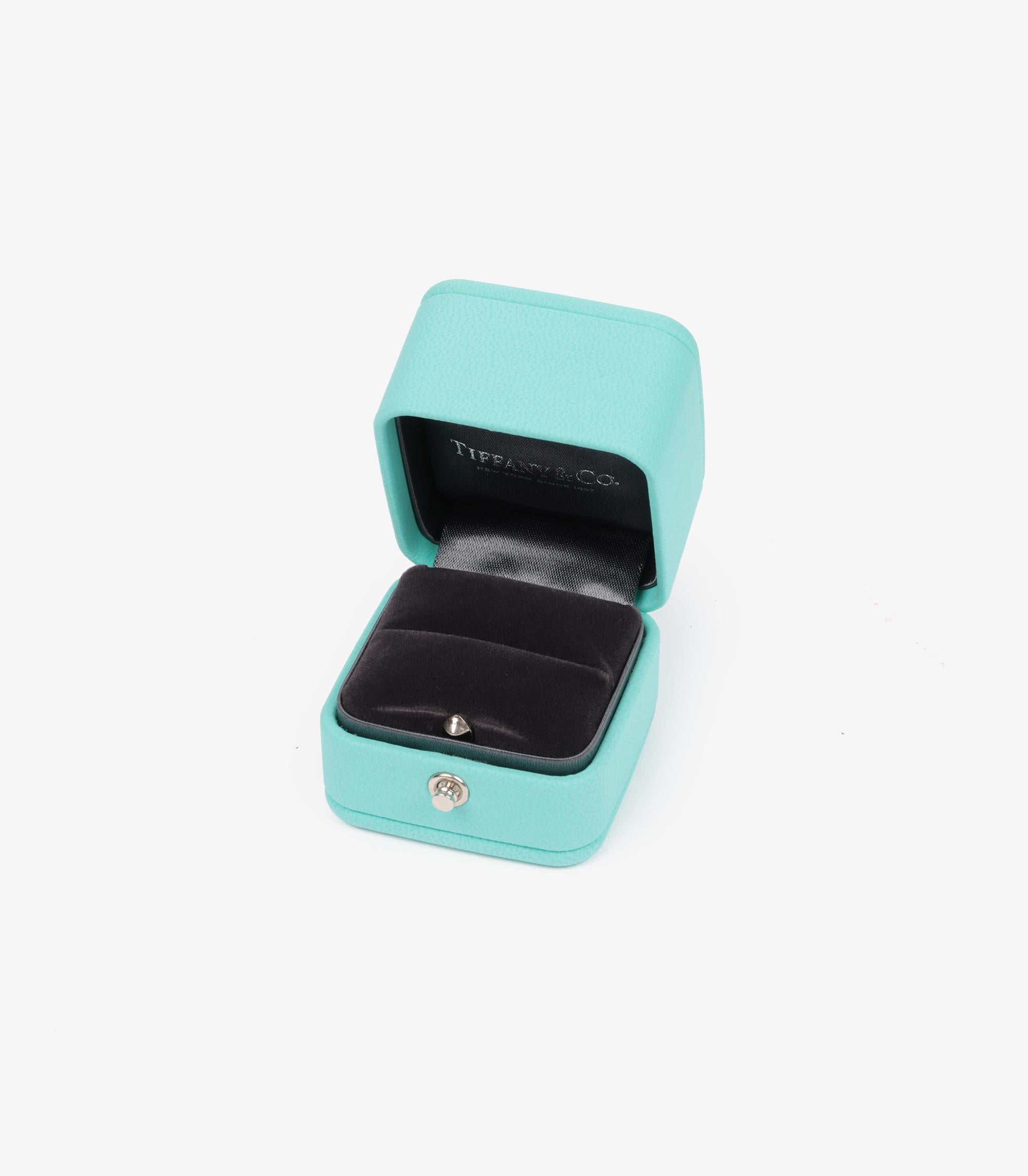Tiffany & Co. 0.38ct Oval Cut Diamond Platinum Soleste Ring For Sale 3