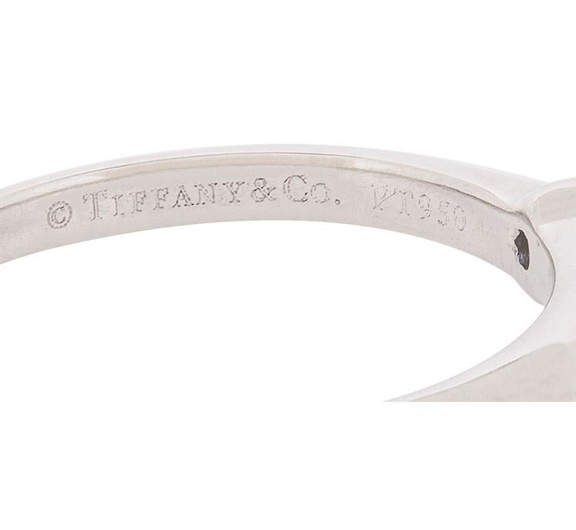 Solitär-Ring mit 0,45 Karat Diamant von Tiffany & Co für Damen oder Herren im Angebot