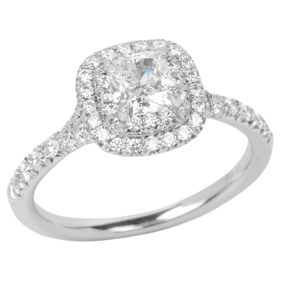 Tiffany & Co. Bague Soleste en platine avec diamant taille coussin de 0,45 carat en vente