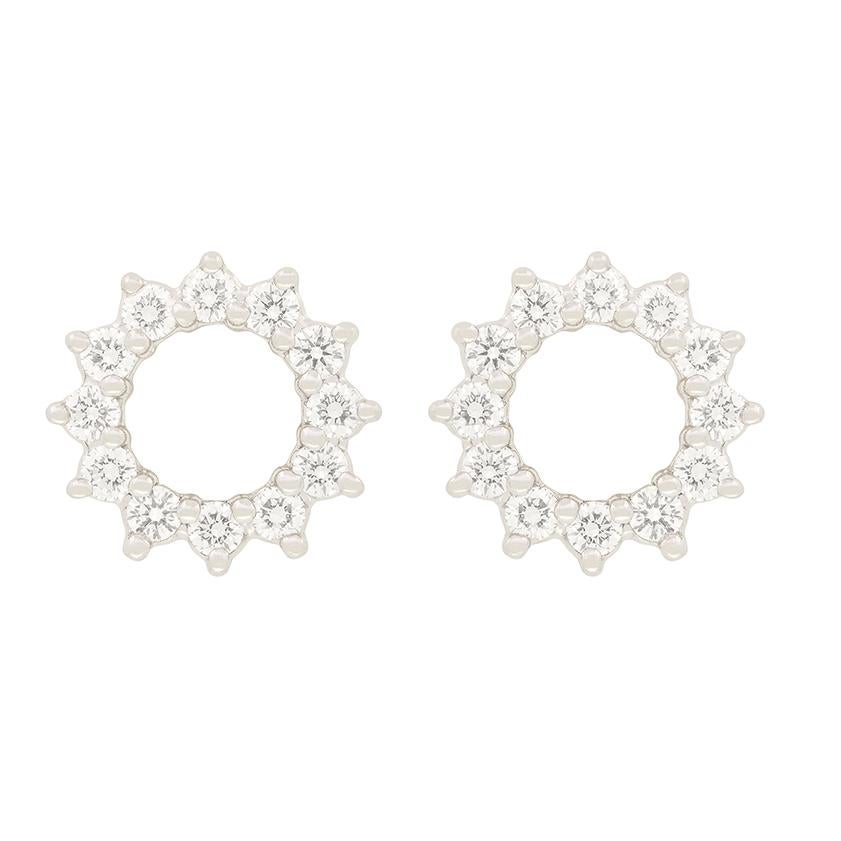 Taglio brillante Tiffany & Co. Orecchini a cerchio aperti con diamanti da 0,46 carati in vendita