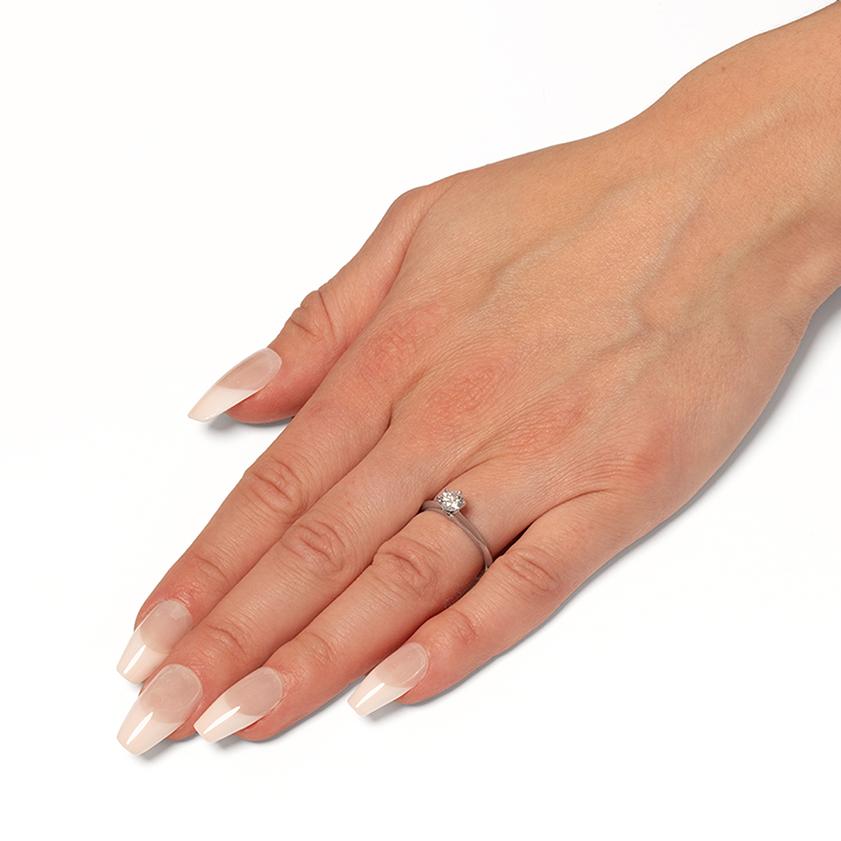 Tiffany & Co. 0.47 Karat Diamant Solitär-Ring Damen im Angebot