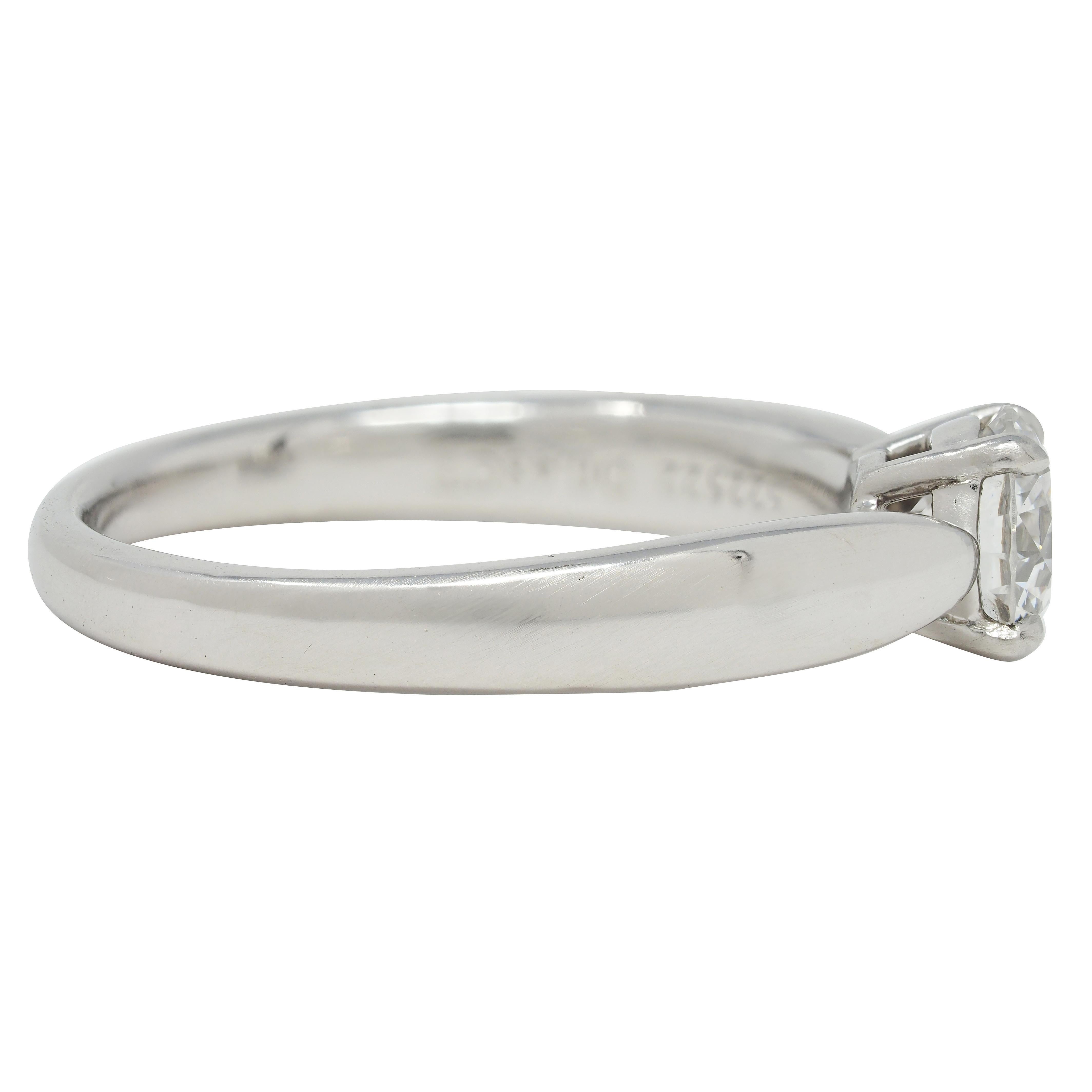 Taille ronde Tiffany & Co, bague de fiançailles solitaire Harmony en platine avec diamants 0,48 carat certifiés GIA en vente