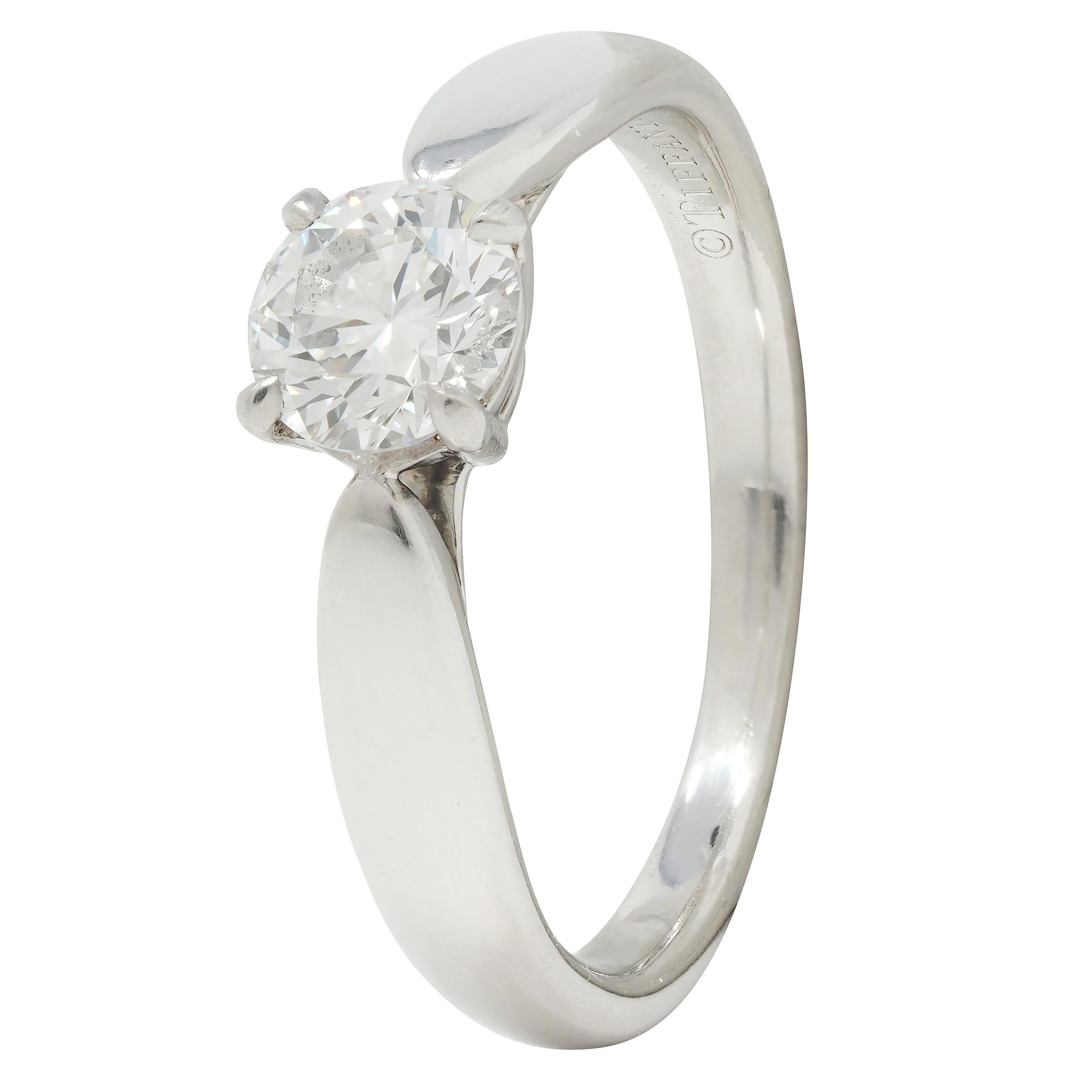 Tiffany & Co, bague de fiançailles solitaire Harmony en platine avec diamants 0,48 carat certifiés GIA en vente 3