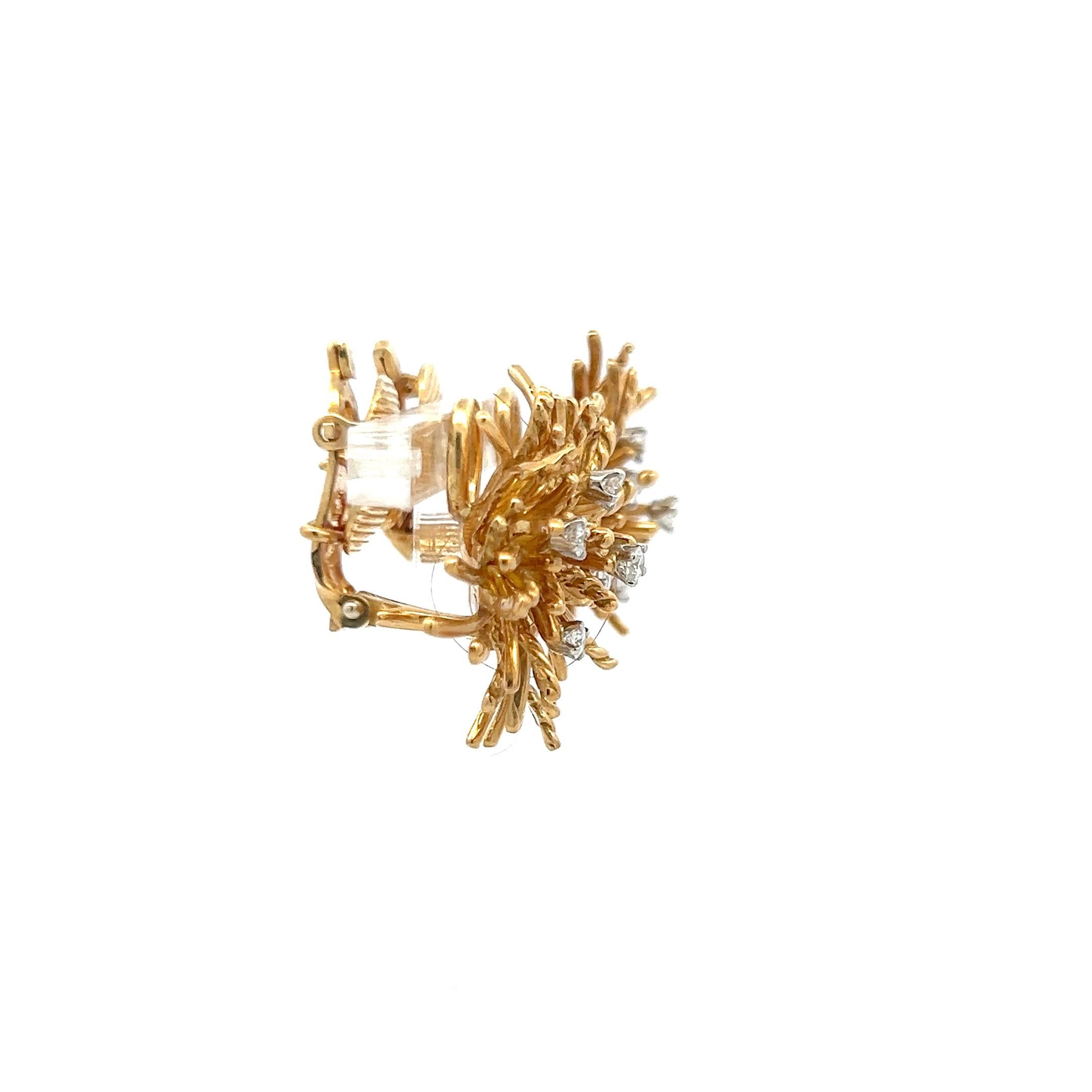Designer :
Tiffany & Co
Titre :
Tiffany & Co 0.50 Carat Round Brilliant F VS Diamond 18 Karat Yellow Gold Clip On Earrings
Le style :
Clip On
Métal :
Or jaune 18 carats
Pierre précieuse 1 :
Diamant de 0,5 carat
Nombre de pierres :
10
Couleur :
F
La