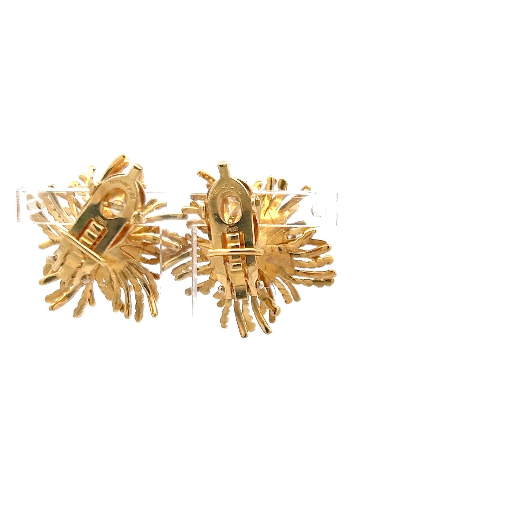 Taille ronde Boucles d'oreilles à pince en or jaune 18 carats de Tiffany & Co 0,50 carat de diamant rond en vente