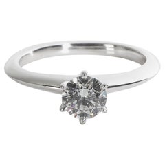 Tiffany
Co. Bague de fiançailles à diamants ronds et brillants de 0.53 ct