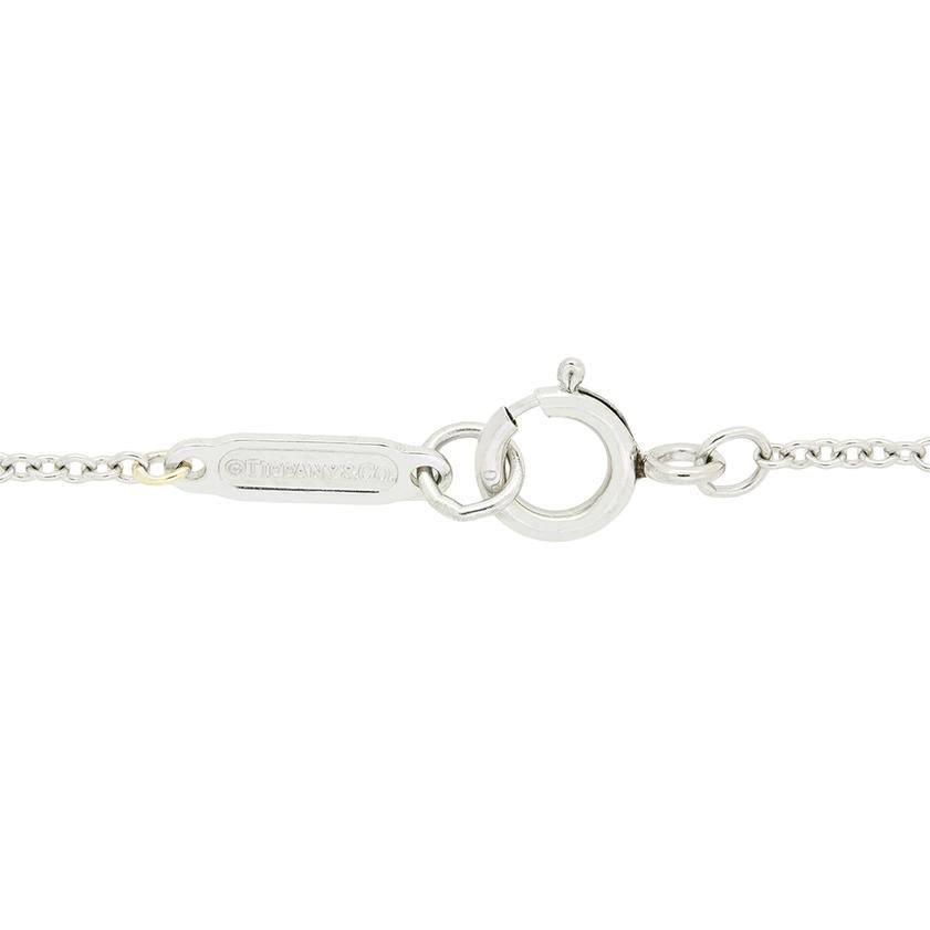 Taglio brillante Ciondolo a forma di cuore con diamante da 0,54 carati di Tiffany & Co. in vendita