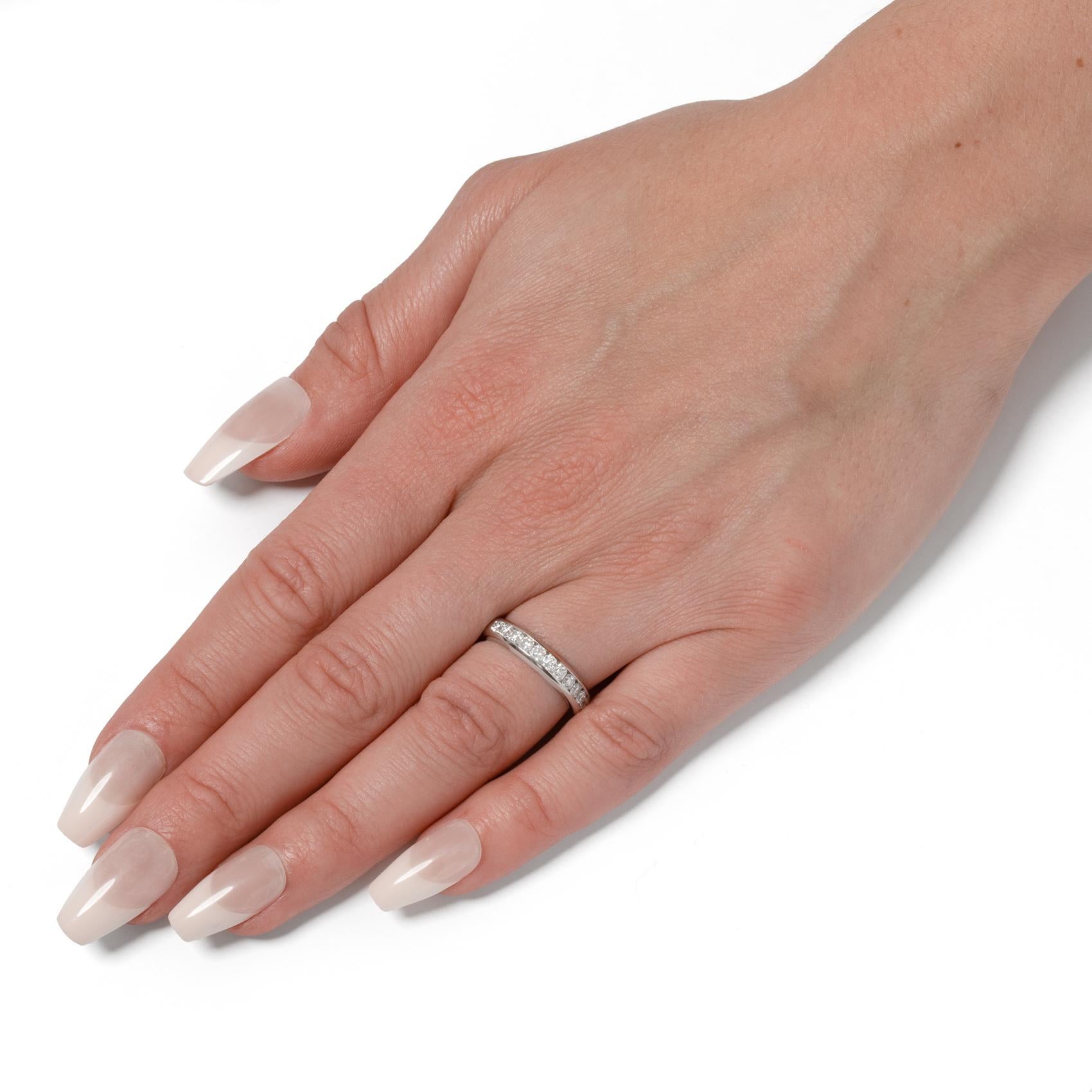 Tiffany & Co. 0,55ct Diamant 'Lucida' halber Ewigkeitsring Damen im Angebot