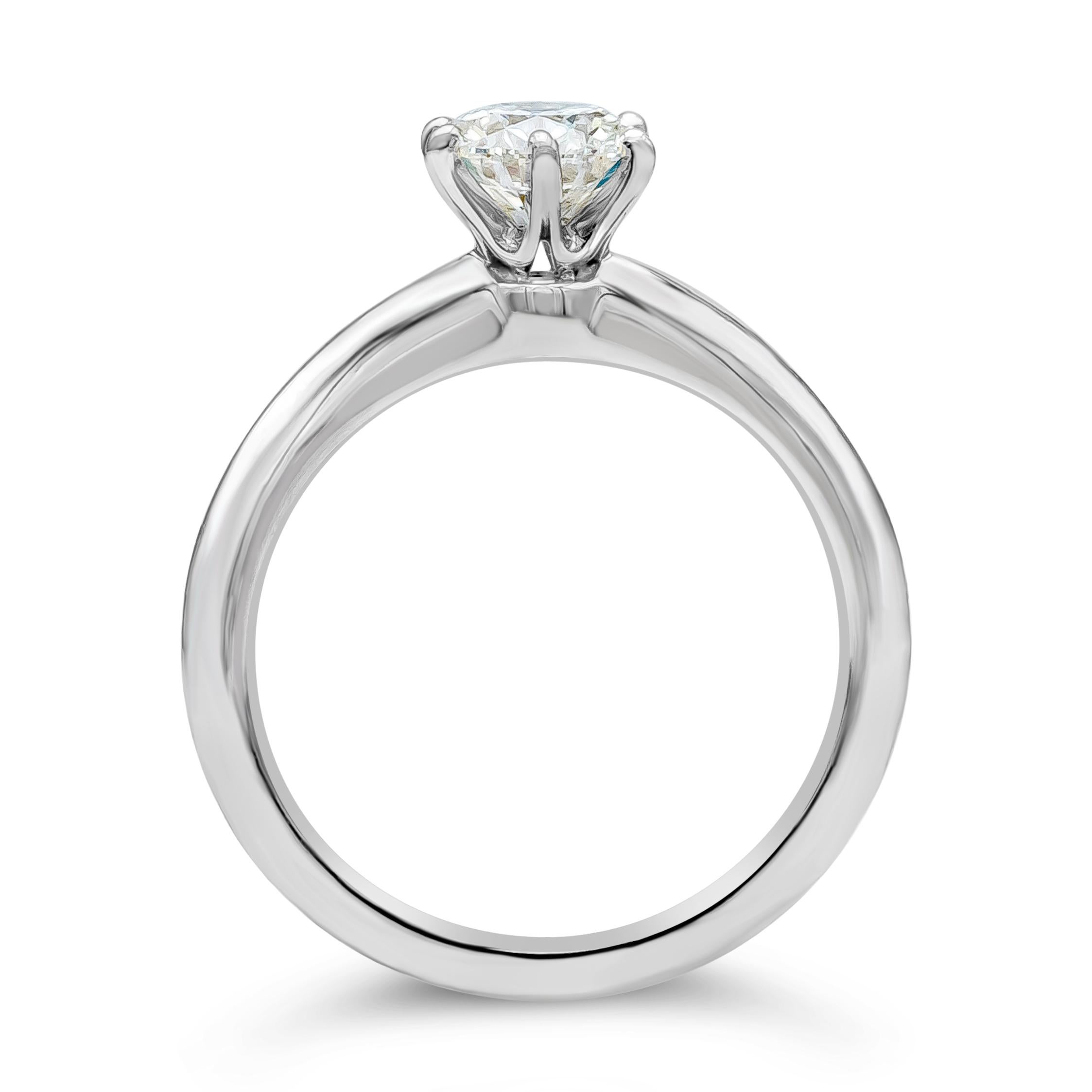 Anello di fidanzamento solitario con diamante rotondo da 0,66 carati di Tiffany & Co. In condizioni ottime a New York, NY