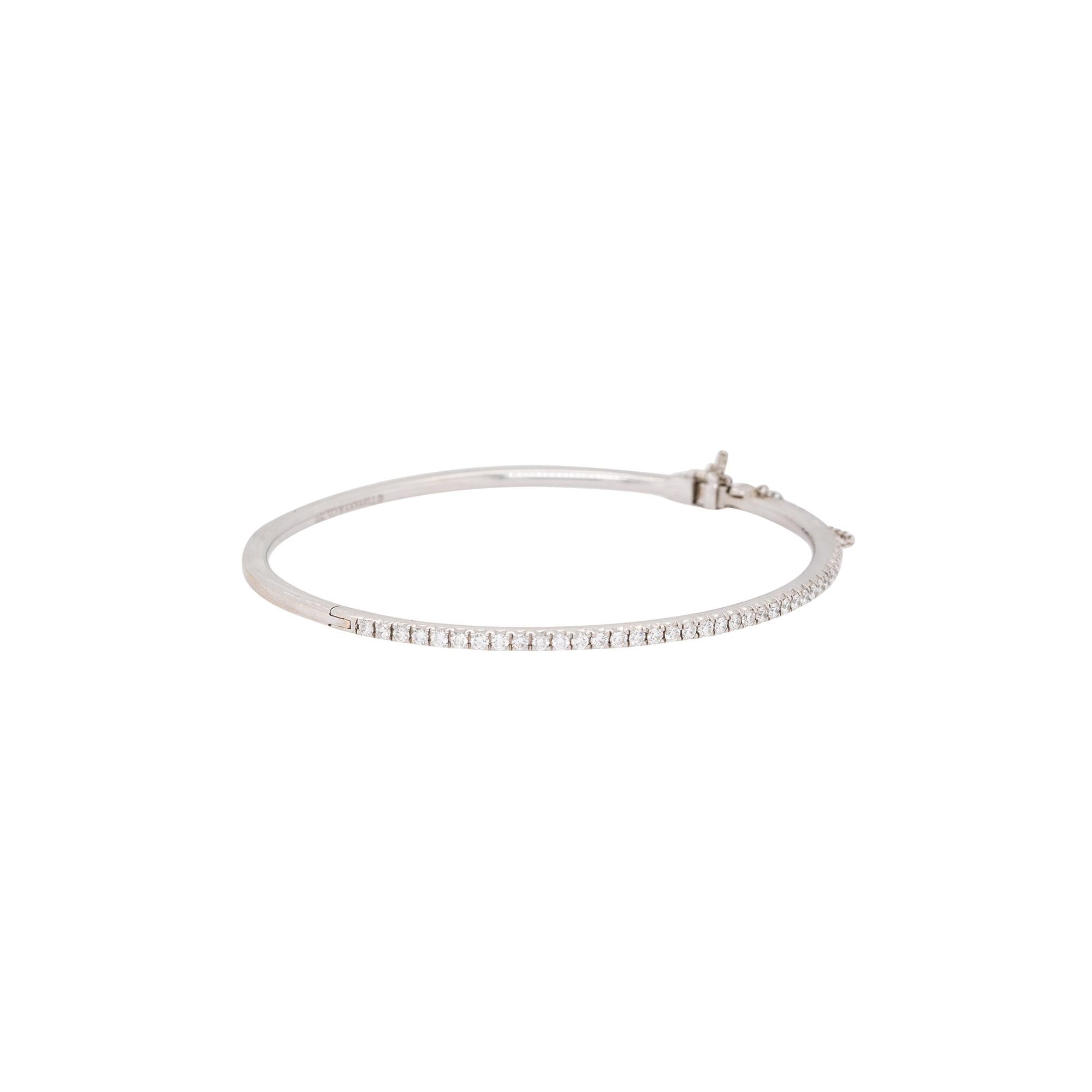 Taille ronde Tiffany & Co. Bracelet jonc pour femme en or 18 carats avec pavé de diamants de 0,67 carat en vente