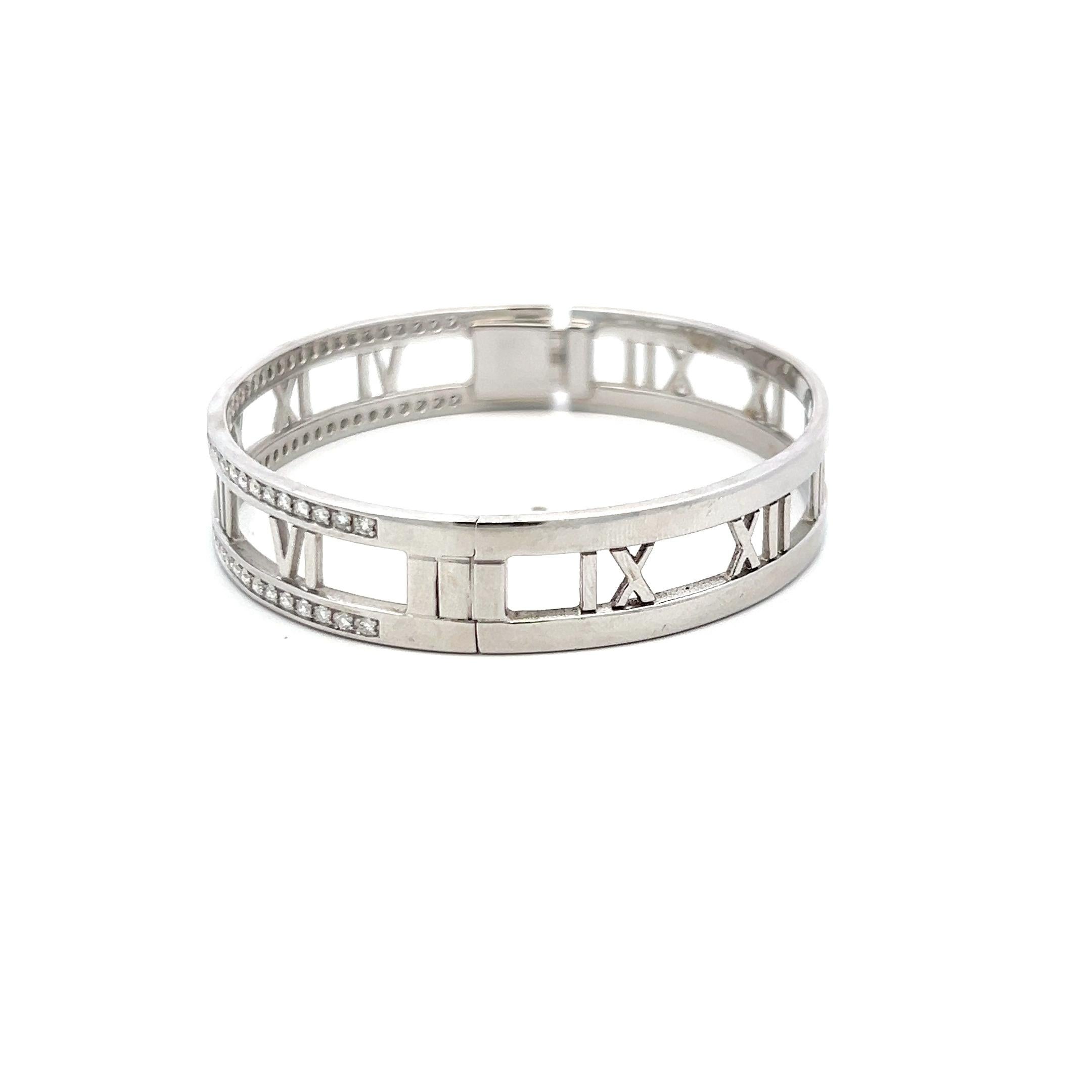 Tiffany & Co. 0,74 Karat runder Diamant 18 Karat Weißgold-Armreif im Zustand „Gut“ im Angebot in New York, NY