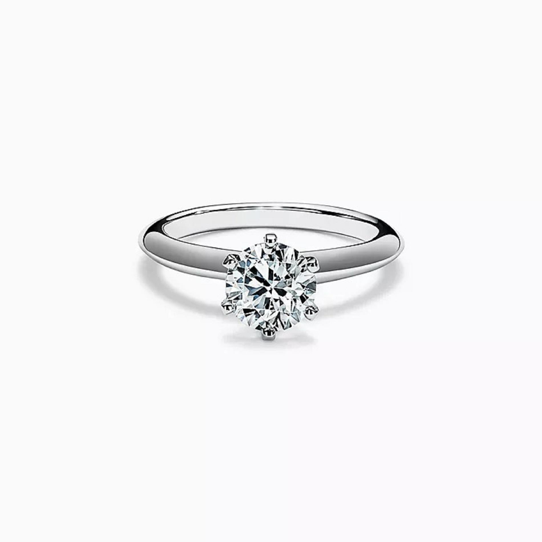 Tiffany & Co. 0.85 Round Brilliant Cut Diamond Solitaire Engagement Ring D VS1 In Excellent Condition For Sale In Rome, IT