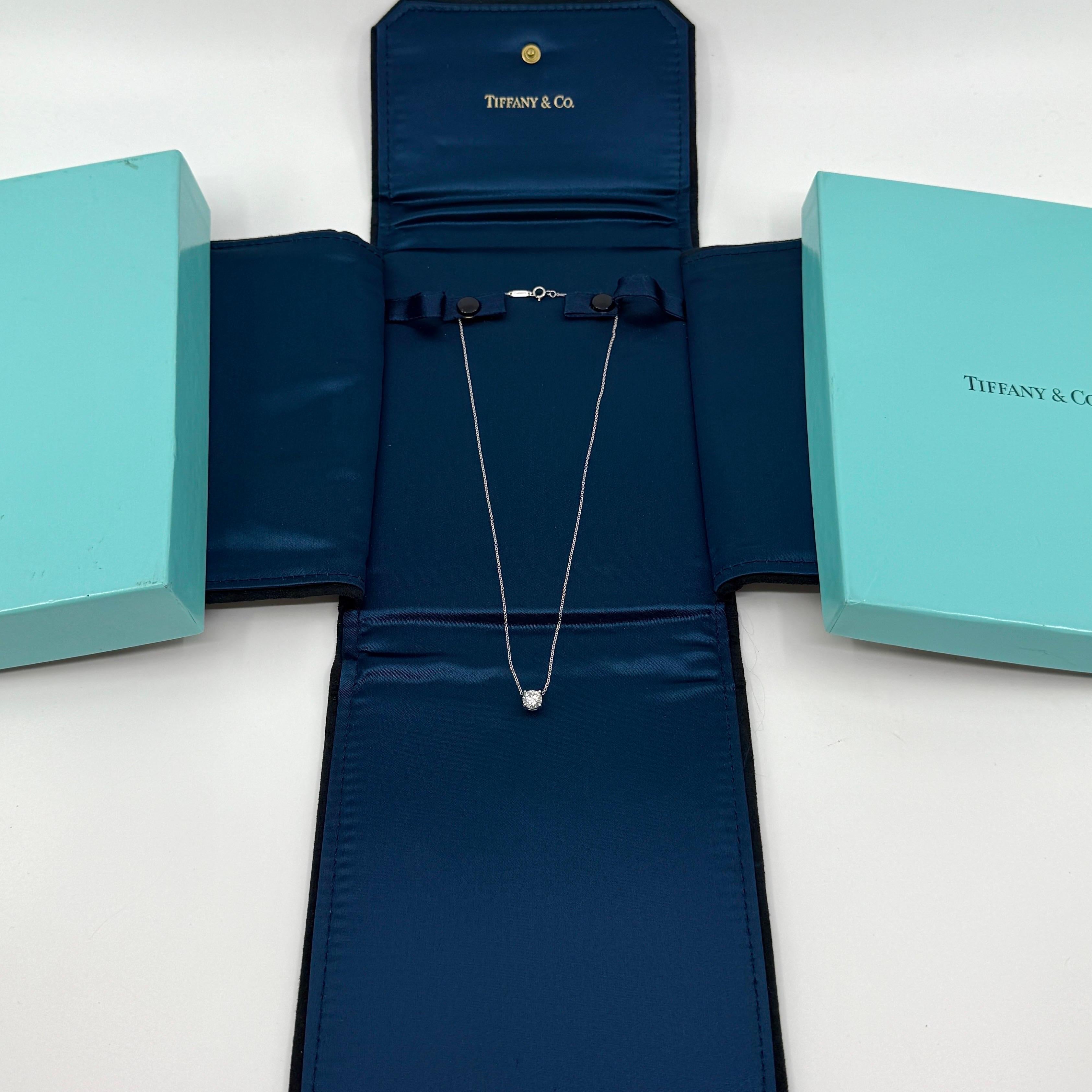 Vintage Tiffany & Co. Round Cut Natural Diamond 950 Platinum Necklace.

A beautiful platinum pendant necklace set with a stunning 0.86 carat natural round diamond measuring just over 6mm. VVS1 clarity E/F colour with a top grade round brilliant cut