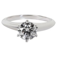 Tiffany
Co. Bague de fiançailles à diamants ronds et brillants de 0.88 ct