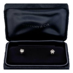 Tiffany & Co. 0.90 Carat Total Weight Diamond Stud Earrings in Platinum