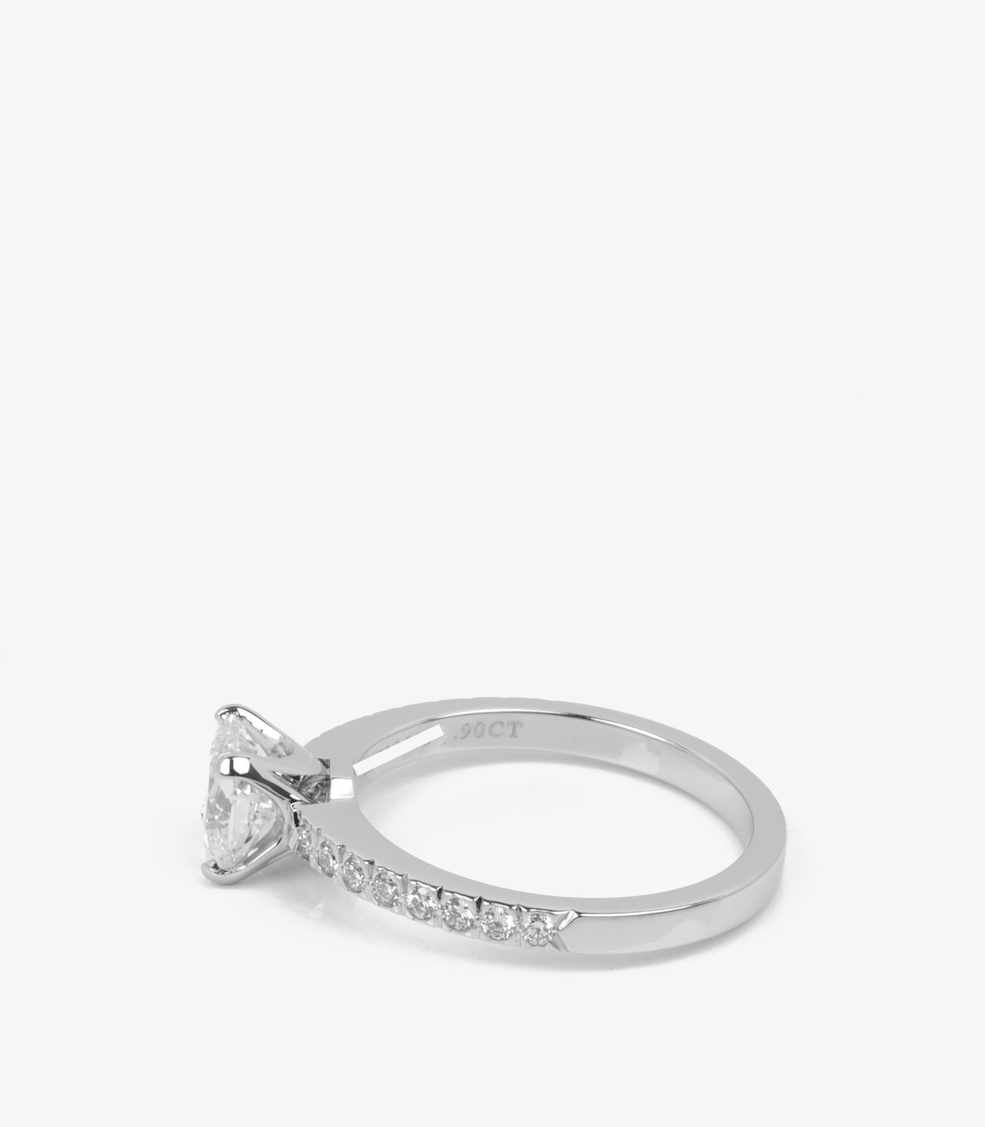 Tiffany & Co. Bague Novo en platine avec diamant taille coussin de 0,90 carat Unisexe en vente