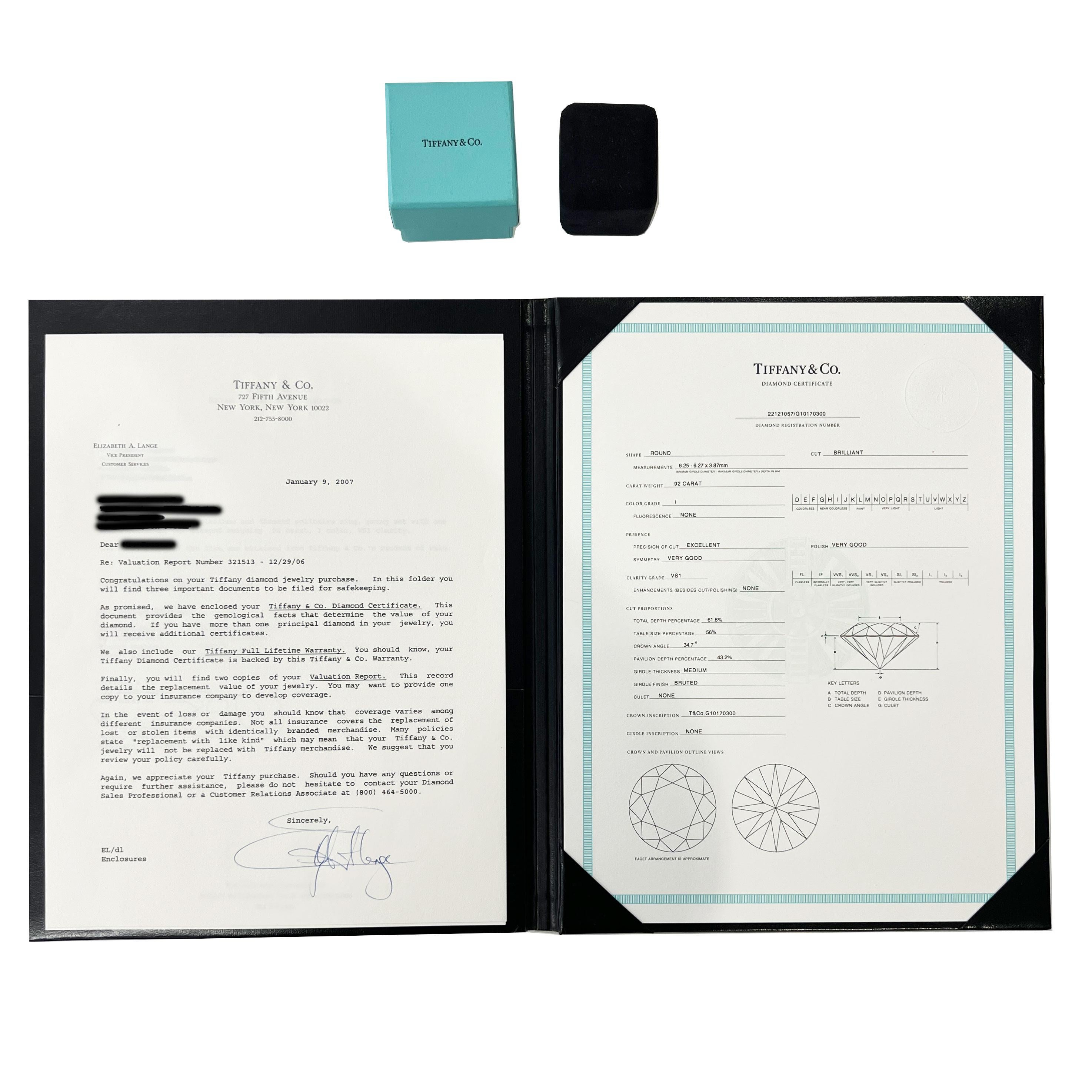 Tiffany & Co. Anello di fidanzamento con diamanti tondi e brillanti da 0,92 carati In condizioni ottime in vendita a New York, NY