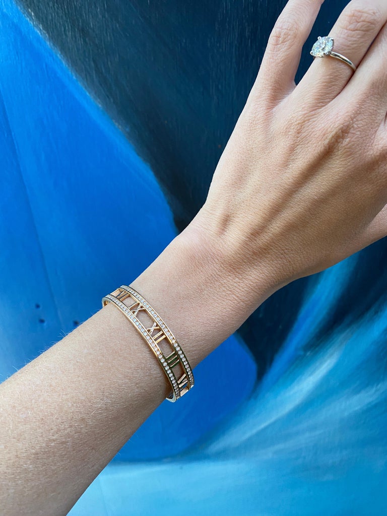 Tiffany & Co. 0.92ctw Diamond Atlas Open Hinged Bangle Bracelet, 18K Rose Gold In New Condition For Sale In Houston, TX