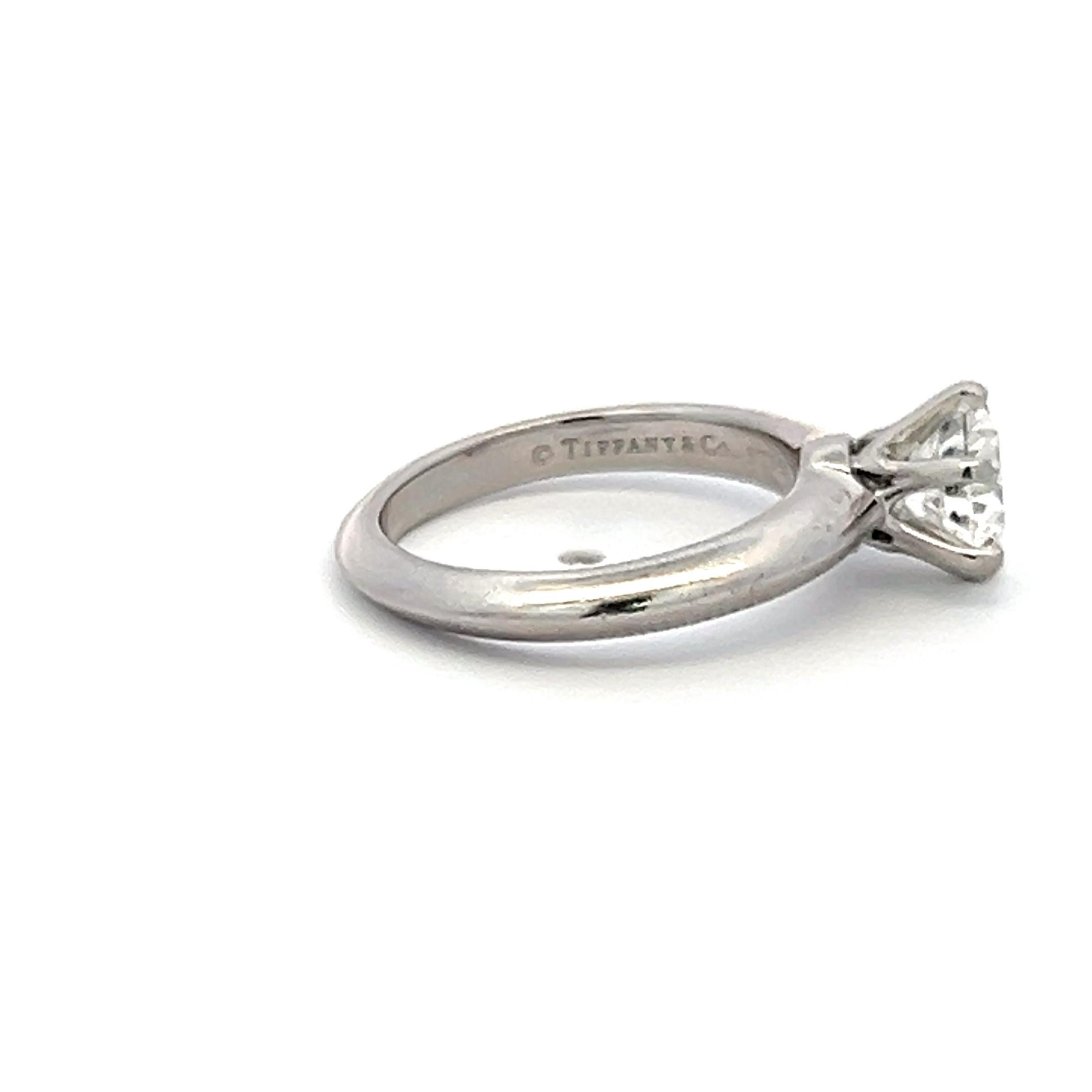 Designer:
Tiffany & Co
Title:
Tiffany & Co 0.93 Carat Round Brilliant F VVS2 Diamond Platinum Ring
Metal:
Platinum
Gemstone 1:
0.93 Carat Diamond
Number of Stones:
1
Color:
F
Clarity:
VVS2
Shape:
Round Brilliant
GIA:
DIAM RD F VVS2 (GIA)