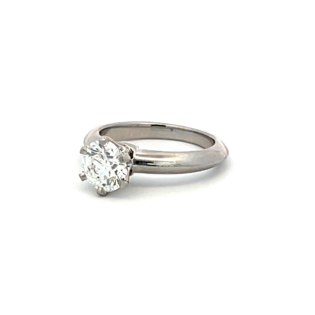 Tiffany & Co 0.93 Carat Round Brilliant F VVS2 Diamond Platinum Ring For Sale 1