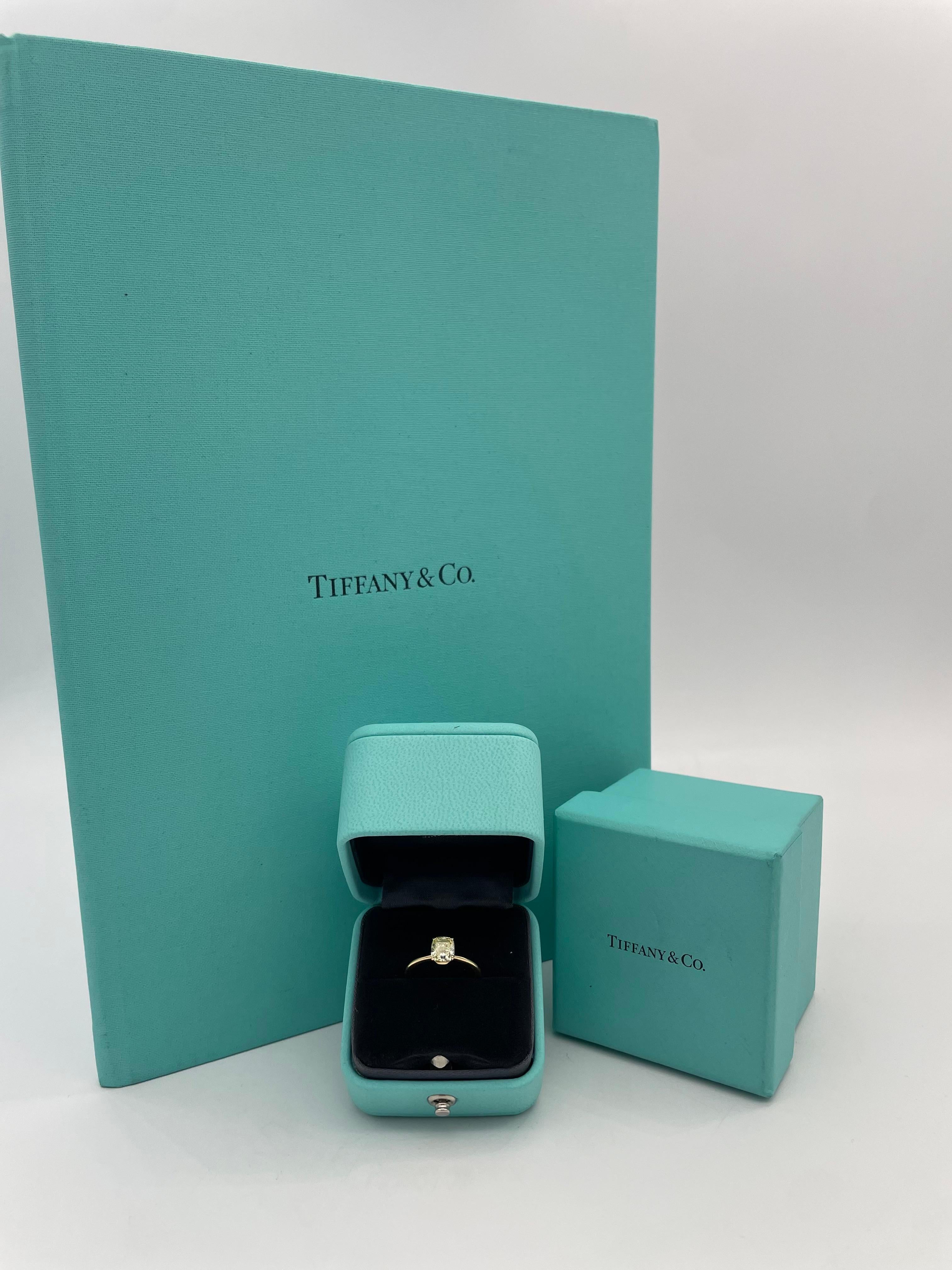 En vente :  Tiffany & Co. Bague de fiançailles en or jaune 18 carats avec diamant jaune fantaisie de 0,94 carat 8