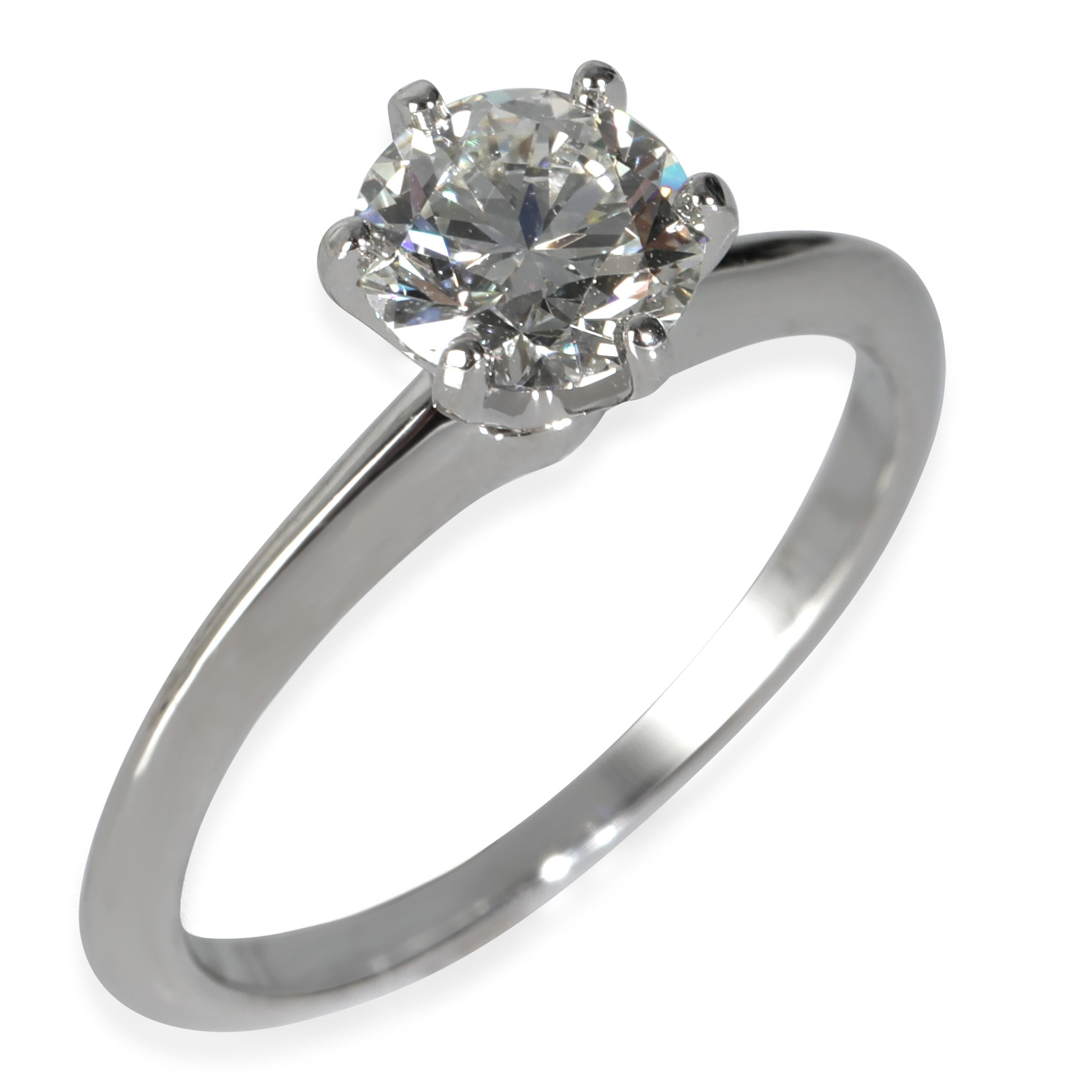 Tiffany & Co. 0.95 ct Diamond Engagement Ring In Excellent Condition For Sale In New York, NY