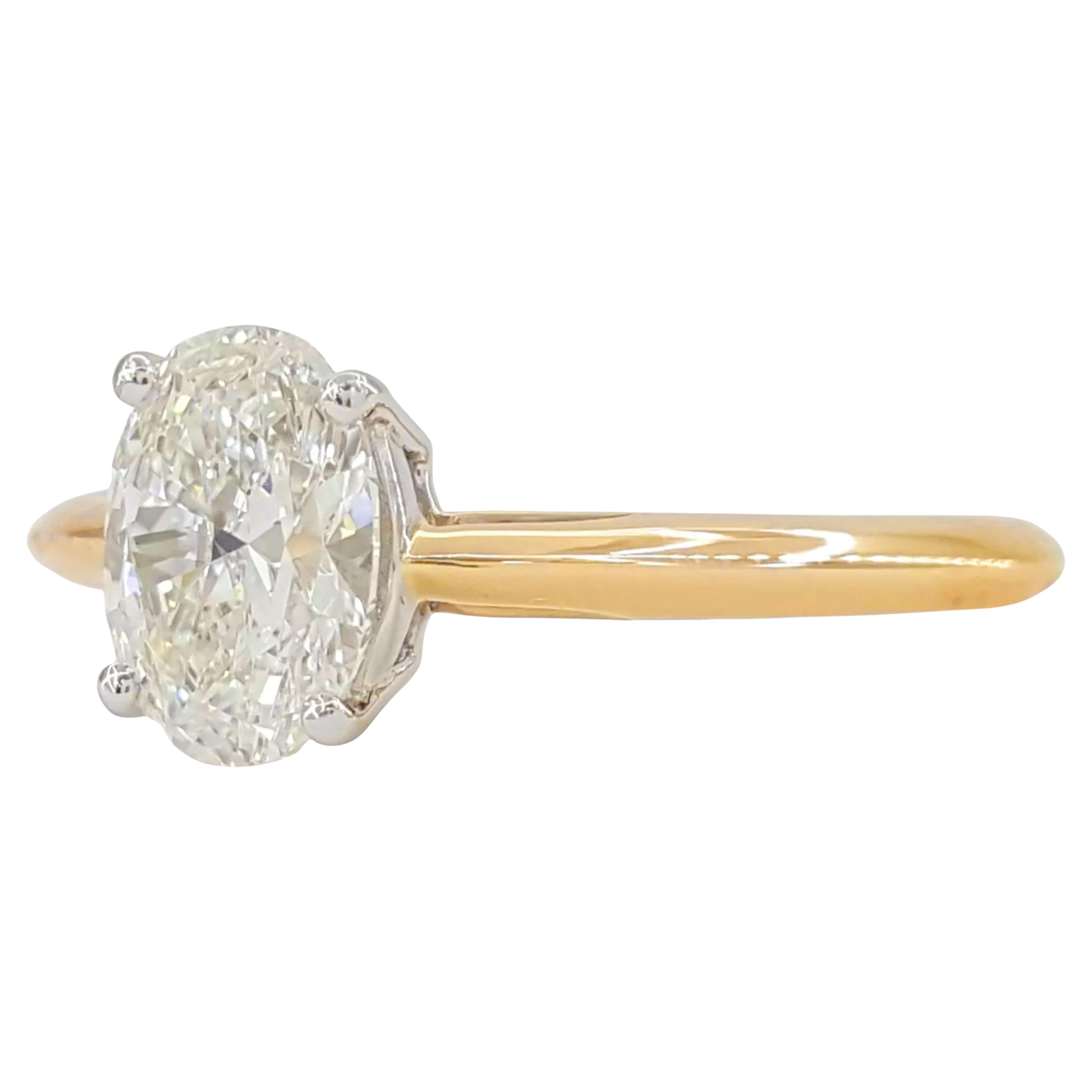 Tiffany & Co. Bague de fiançailles solitaire avec diamant taille ovale de 1 carat Pour femmes en vente