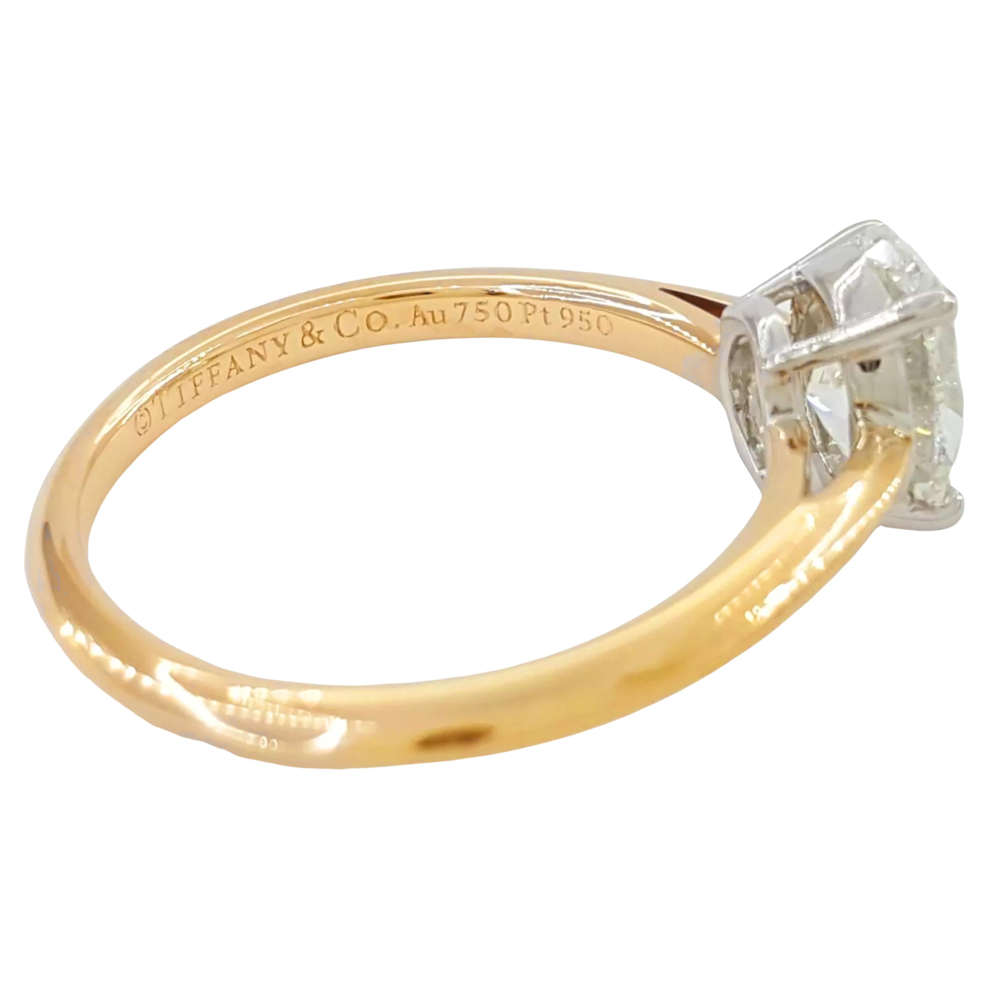 Tiffany & Co. Bague de fiançailles solitaire avec diamant taille ovale de 1 carat en vente 1