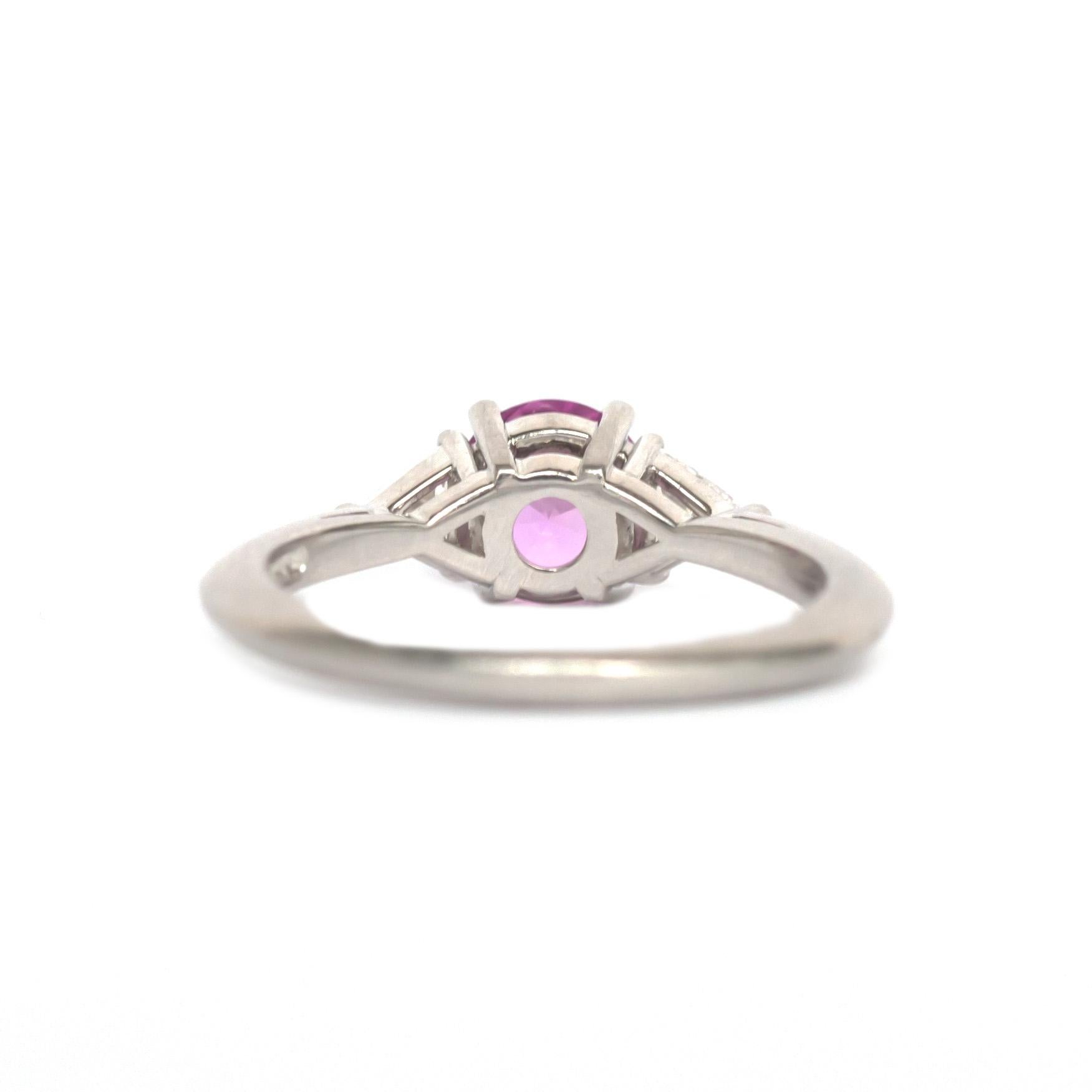 Tiffany & Co. 1.00 Carat Pink Sapphire Diamond Platinum Engagement Ring In Good Condition In Hicksville, NY