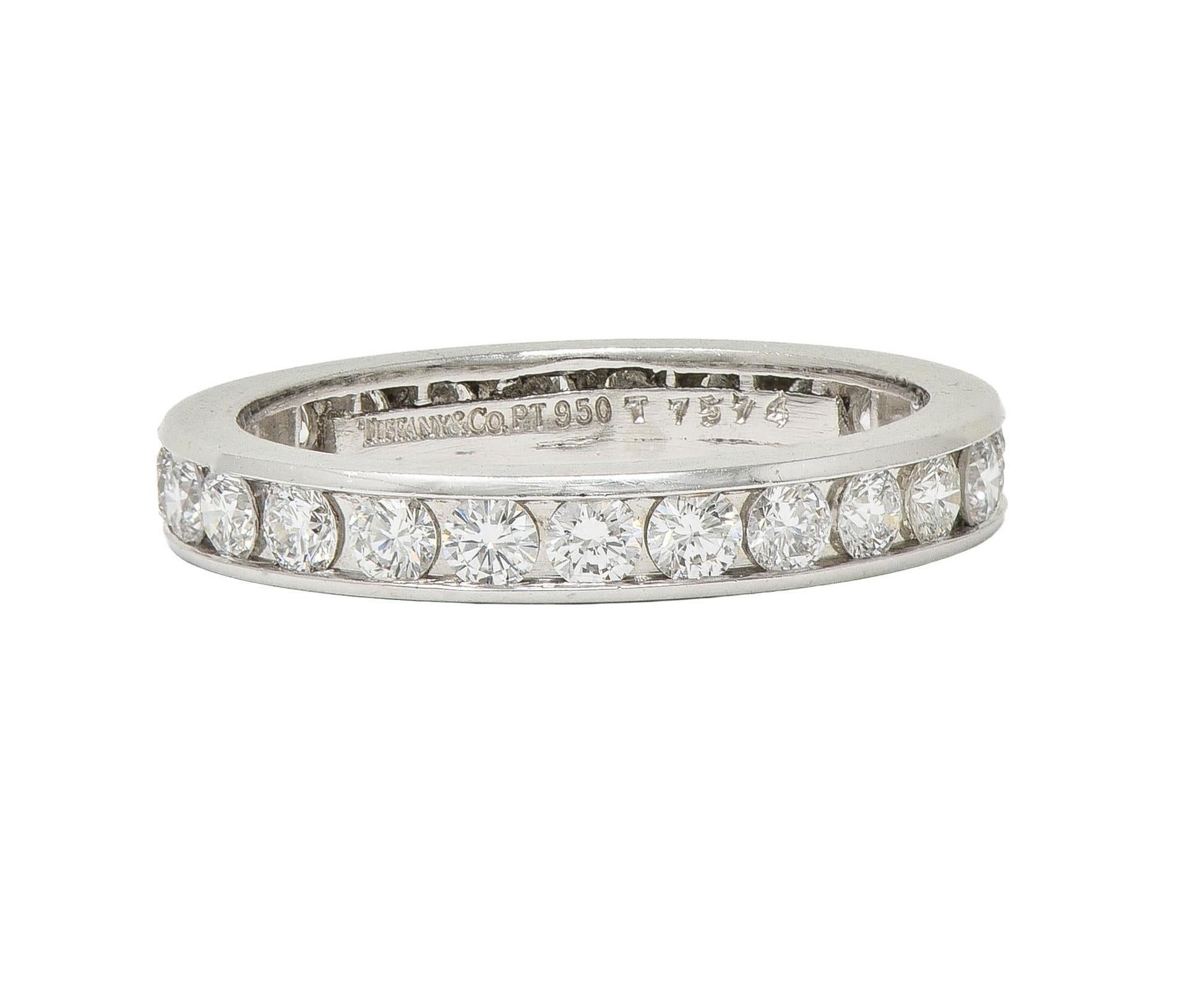 Tiffany & Co. 1.00 CTW Diamond Platinum Eternity Contemporary Wedding Band Ring (anneau de mariage contemporain en platine) Bon état - En vente à Philadelphia, PA