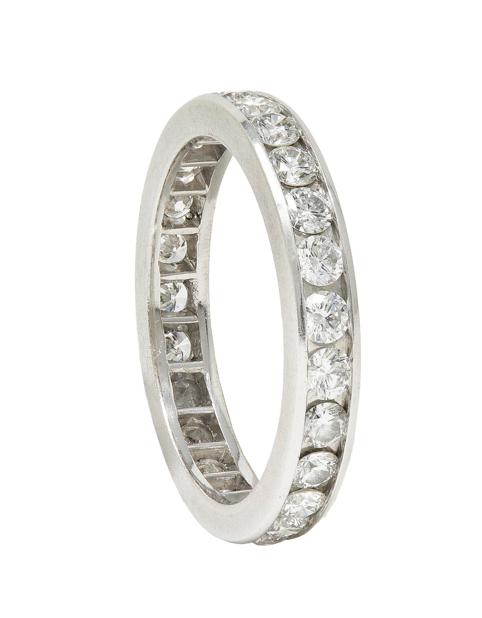 Tiffany & Co. 1.00 CTW Diamond Platinum Eternity Contemporary Wedding Band Ring (anneau de mariage contemporain en platine) en vente 3