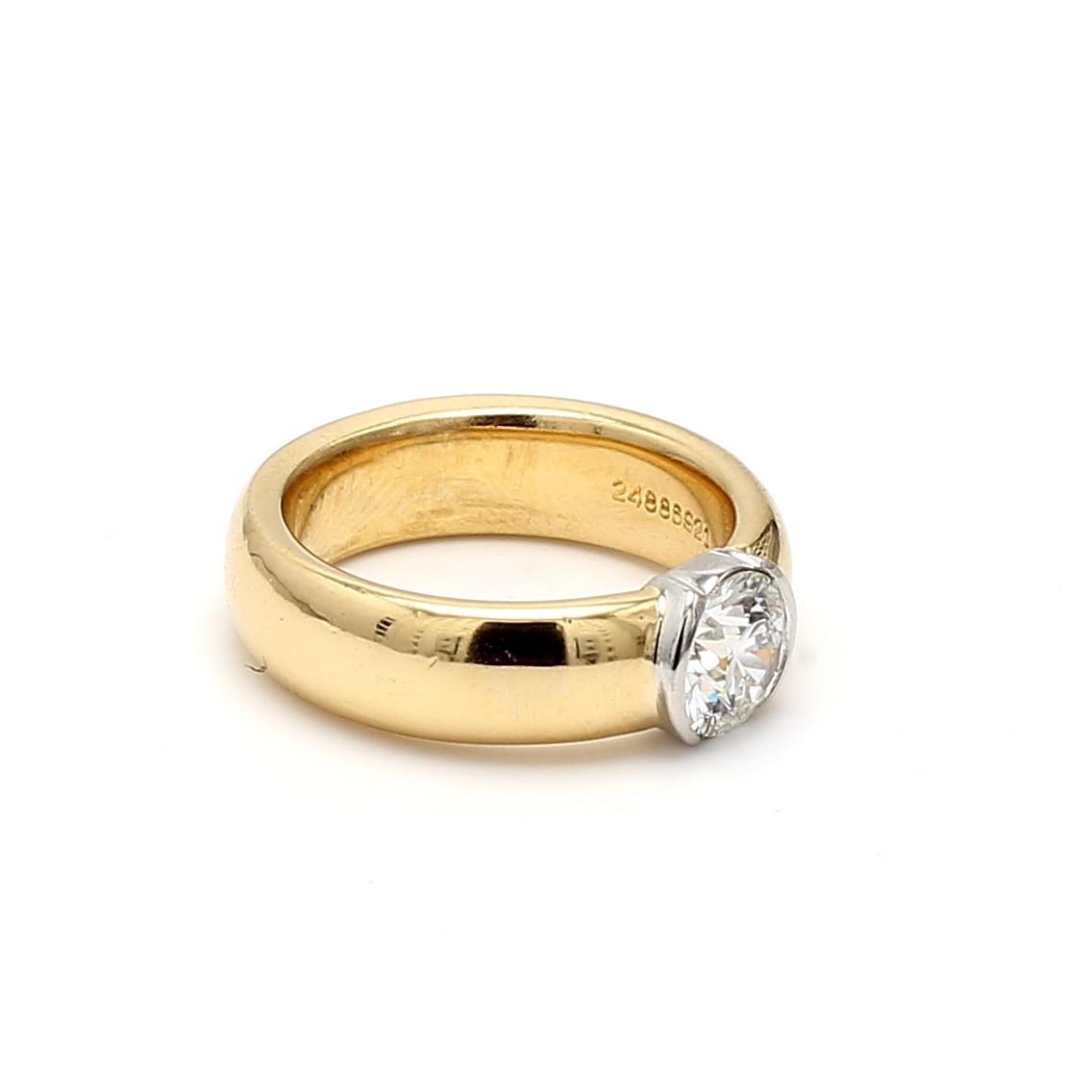 Brilliant Cut Tiffany & Co 1.01 Carat Round G VS1 Diamond 18K Yellow Gold Engagement Ring For Sale