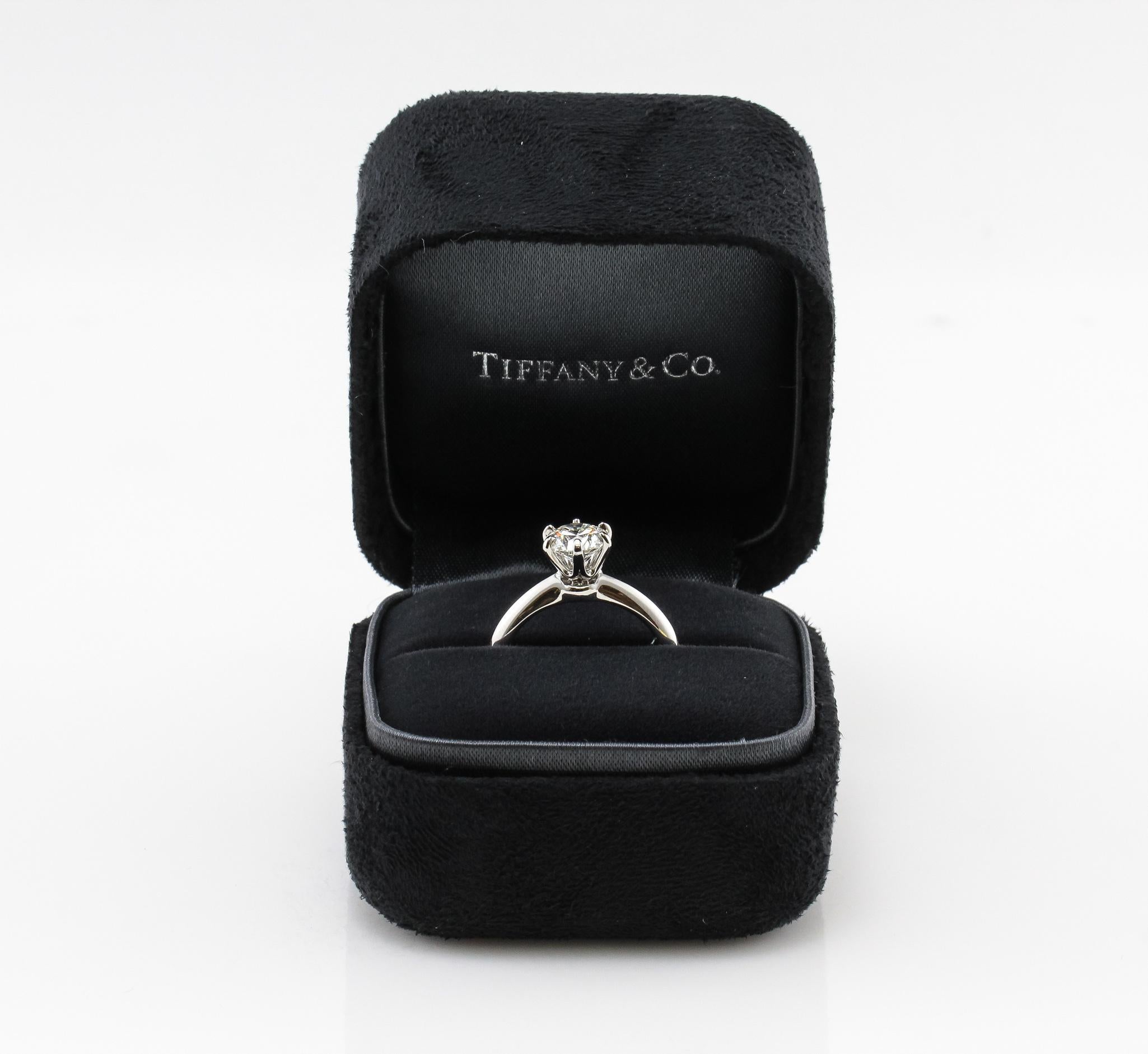 Tiffany & Co. 1.02 Carat Diamond Platinum Ring In Good Condition In Boca Raton, FL