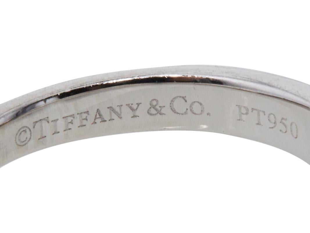 Tiffany & Co 1.02 Carat Round Brilliant G VS2 Diamond Platinum Engagement Ring In Good Condition For Sale In New York, NY