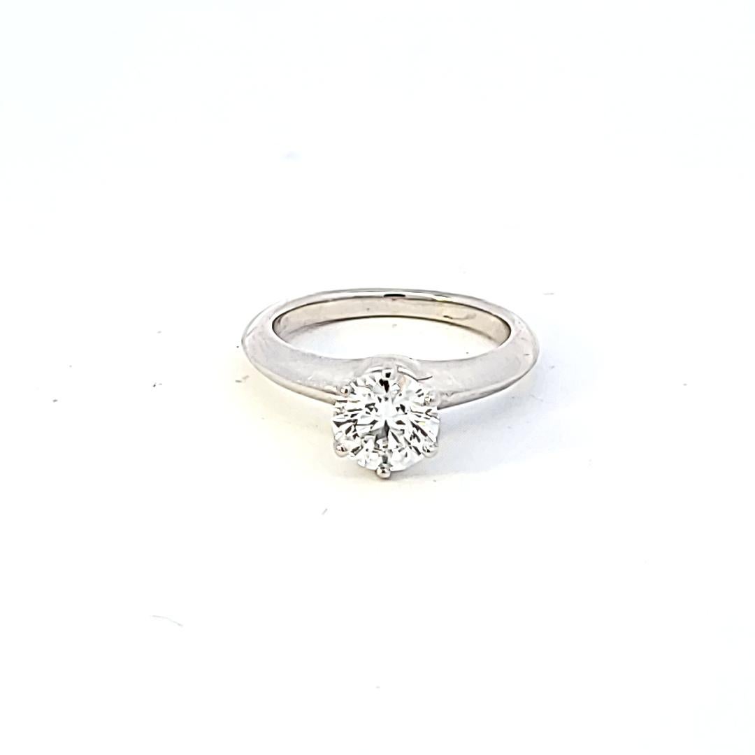 Tiffany & Co 1.02 Carat Round Brilliant G VS2 Diamond Platinum Engagement Ring For Sale 1