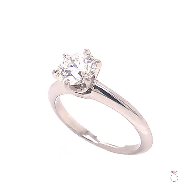 Tiffany & Co. 1,02 carat Bague solitaire en platine avec diamants ronds G, VVS2 en vente 4