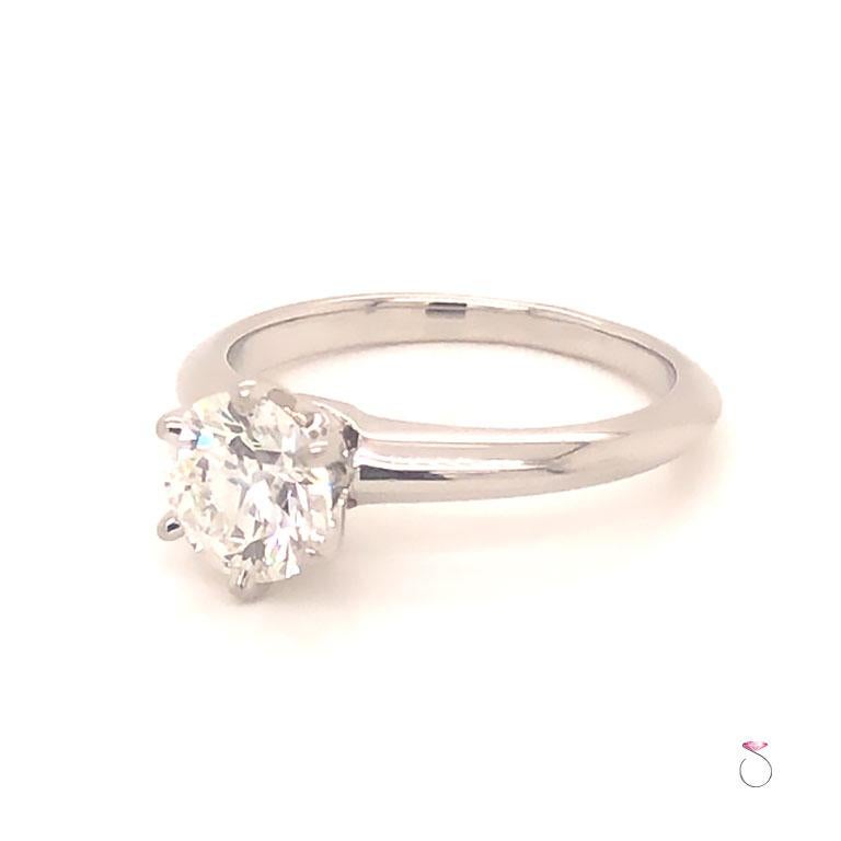 Tiffany & Co. 1,02 carat Bague solitaire en platine avec diamants ronds G, VVS2 Excellent état - En vente à Honolulu, HI