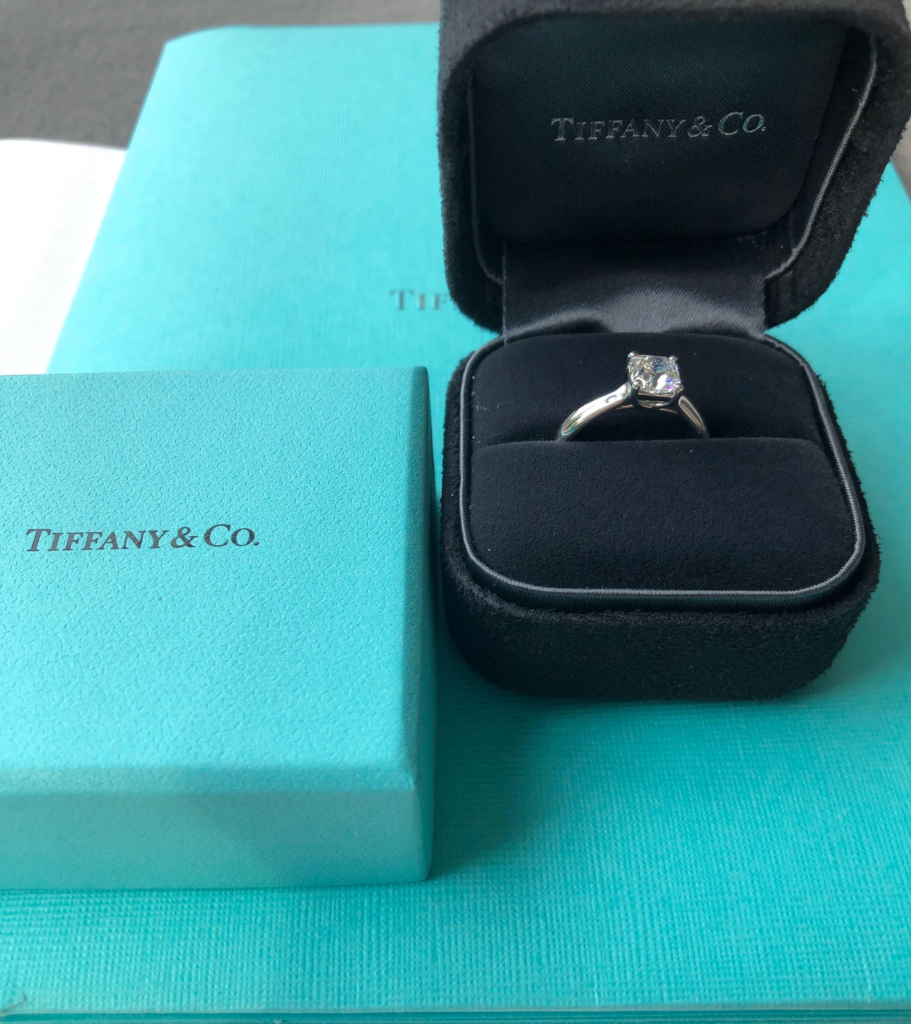 Tiffany & Co. 1.02 Carat H VS1 Lucida Diamond Solitaire Ring, Platinum 2